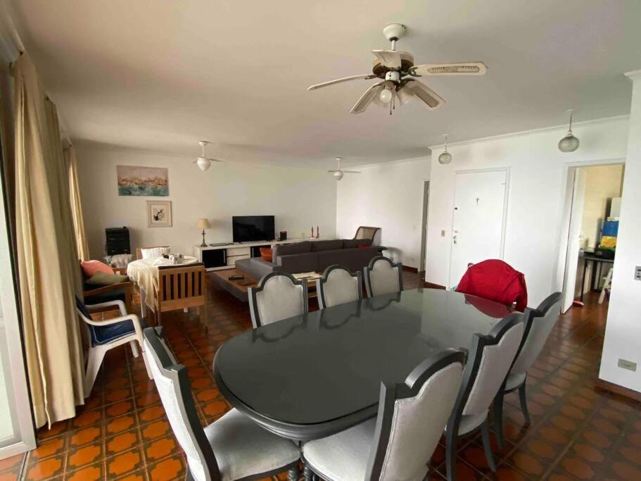 Apartamento espaçoso com vista