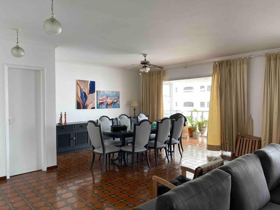 Apartamento espaçoso com vista
