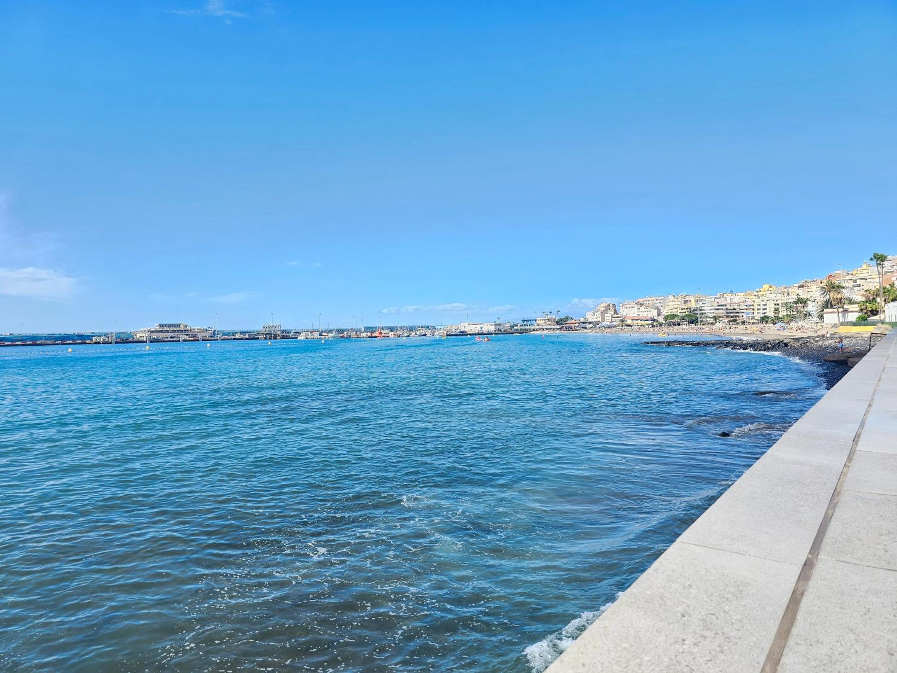 NEW SEAFRONT DREAMING VIEW APARTMENT, Los Cristianos