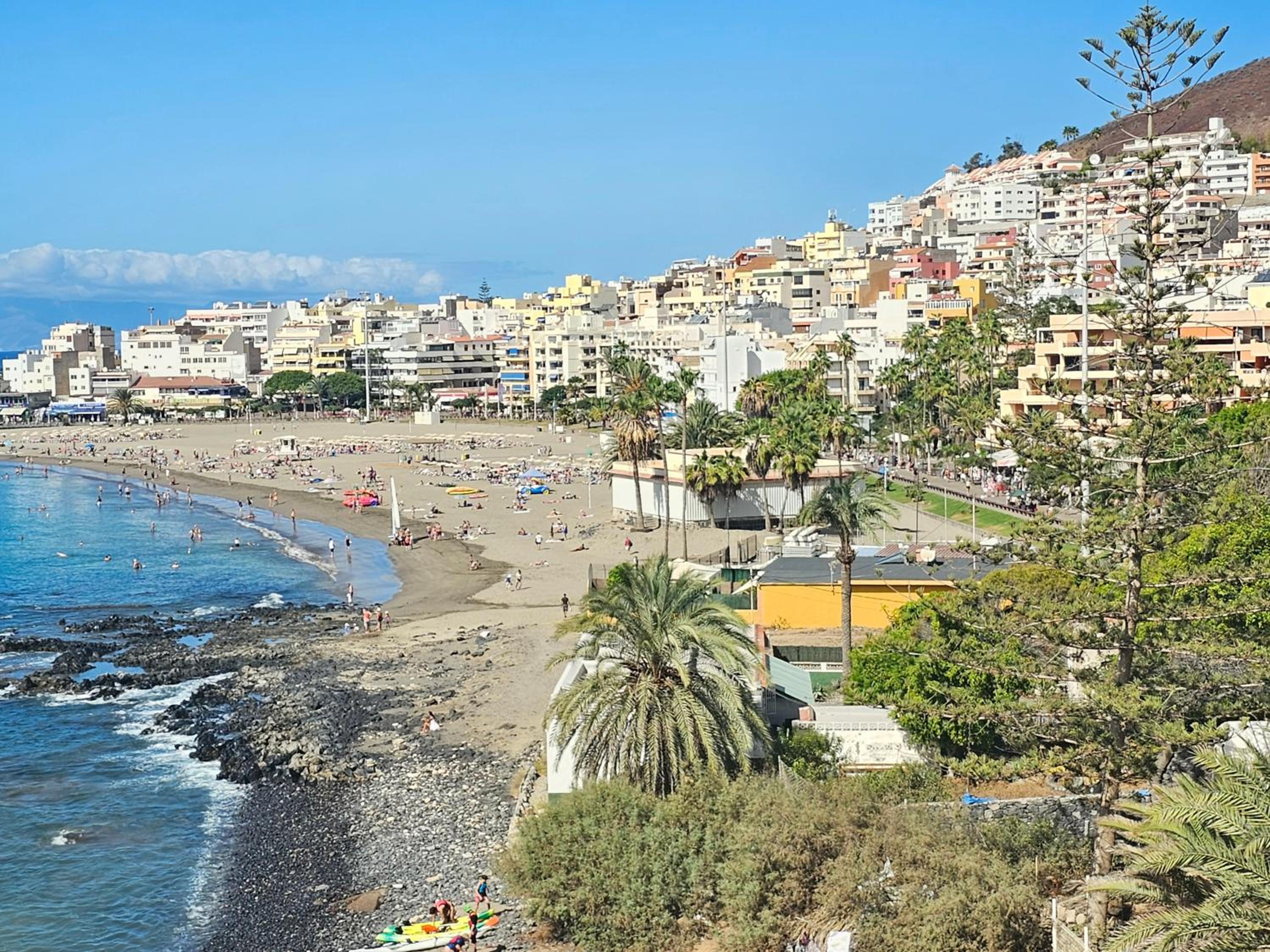 NEW SEAFRONT DREAMING VIEW APARTMENT, Los Cristianos