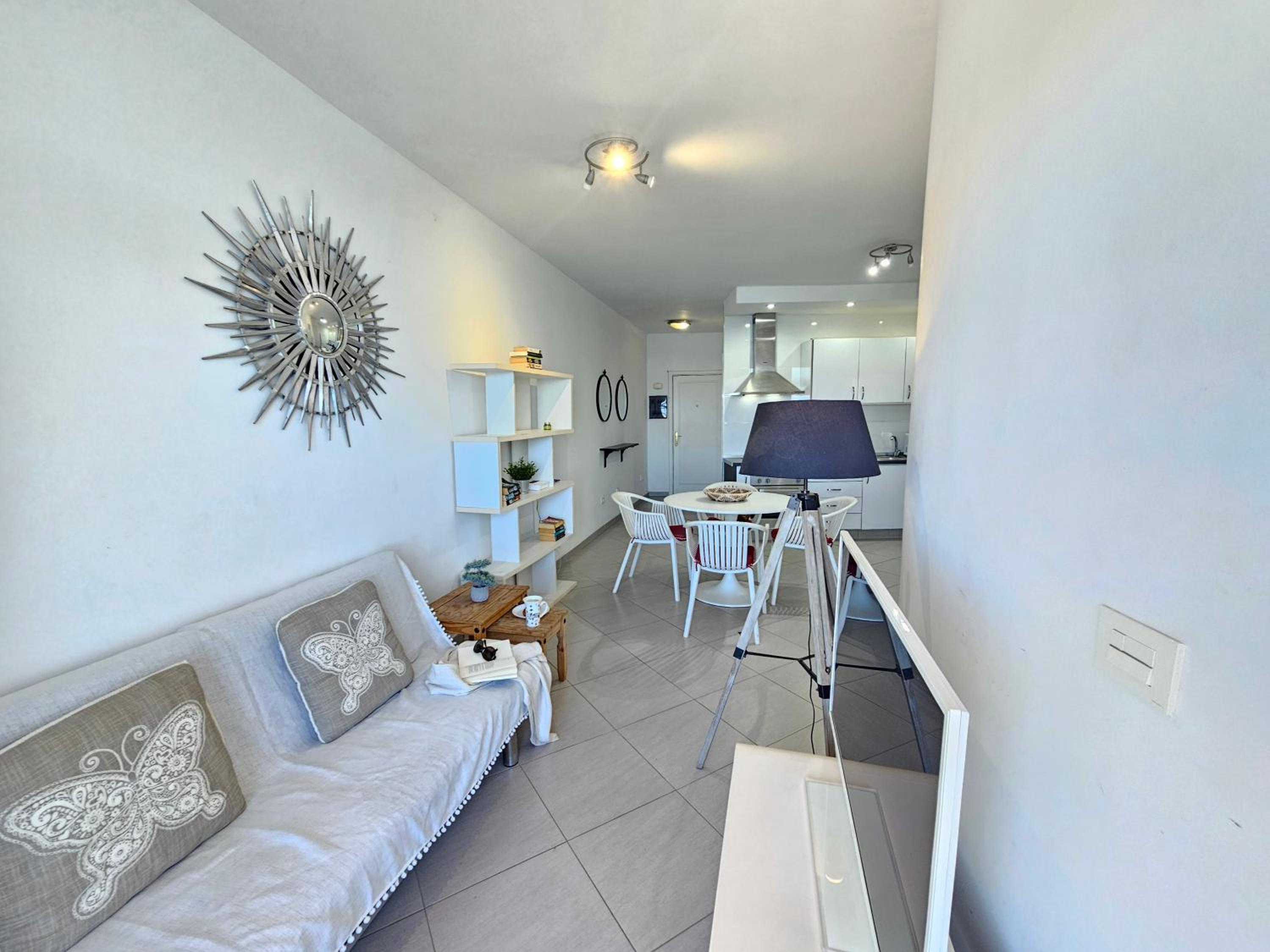 NEW SEAFRONT DREAMING VIEW APARTMENT, Los Cristianos