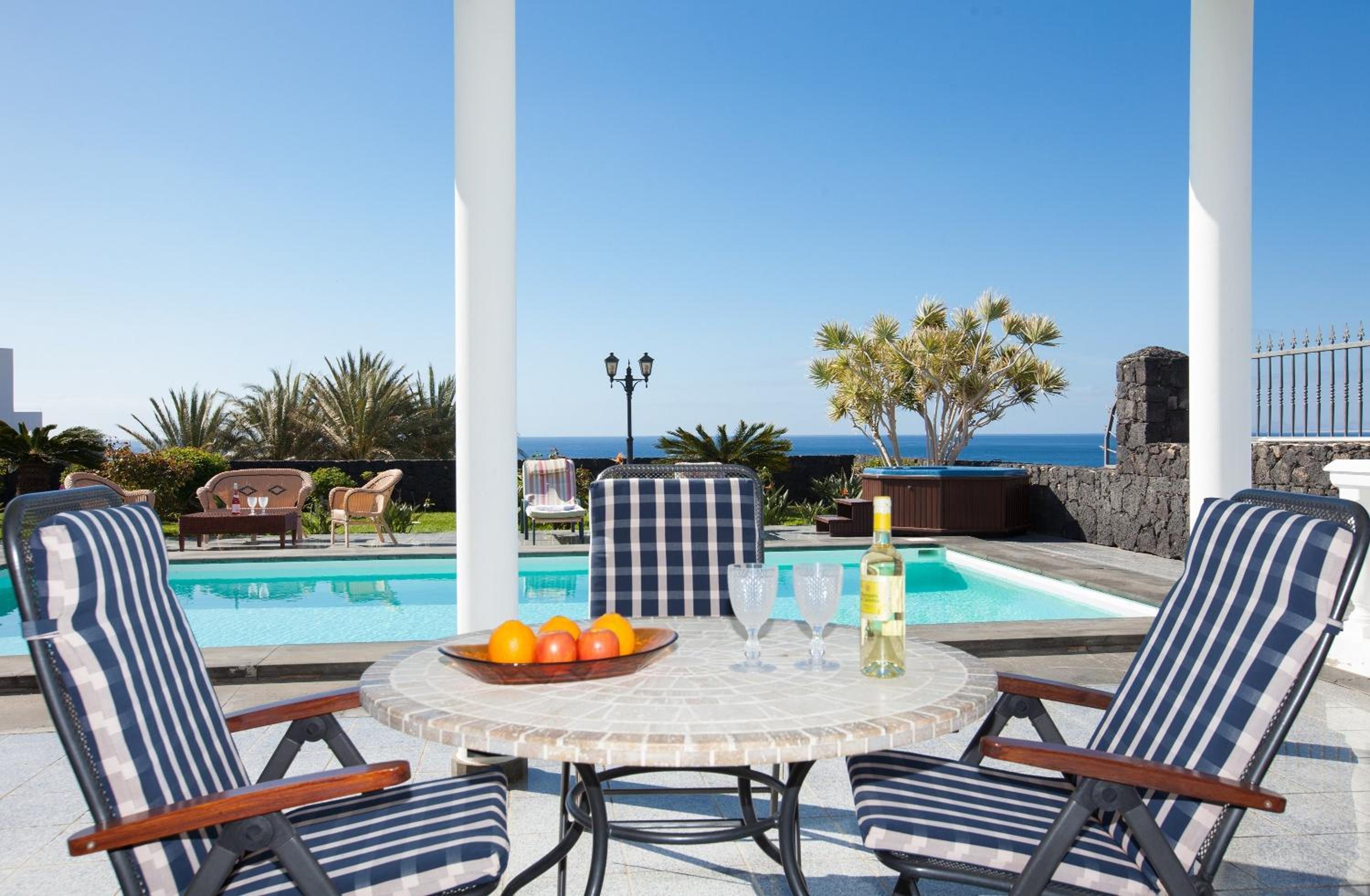 Bright And Spacious Puerto Calero Villa 3 Bedrooms Villa Viejo view 5