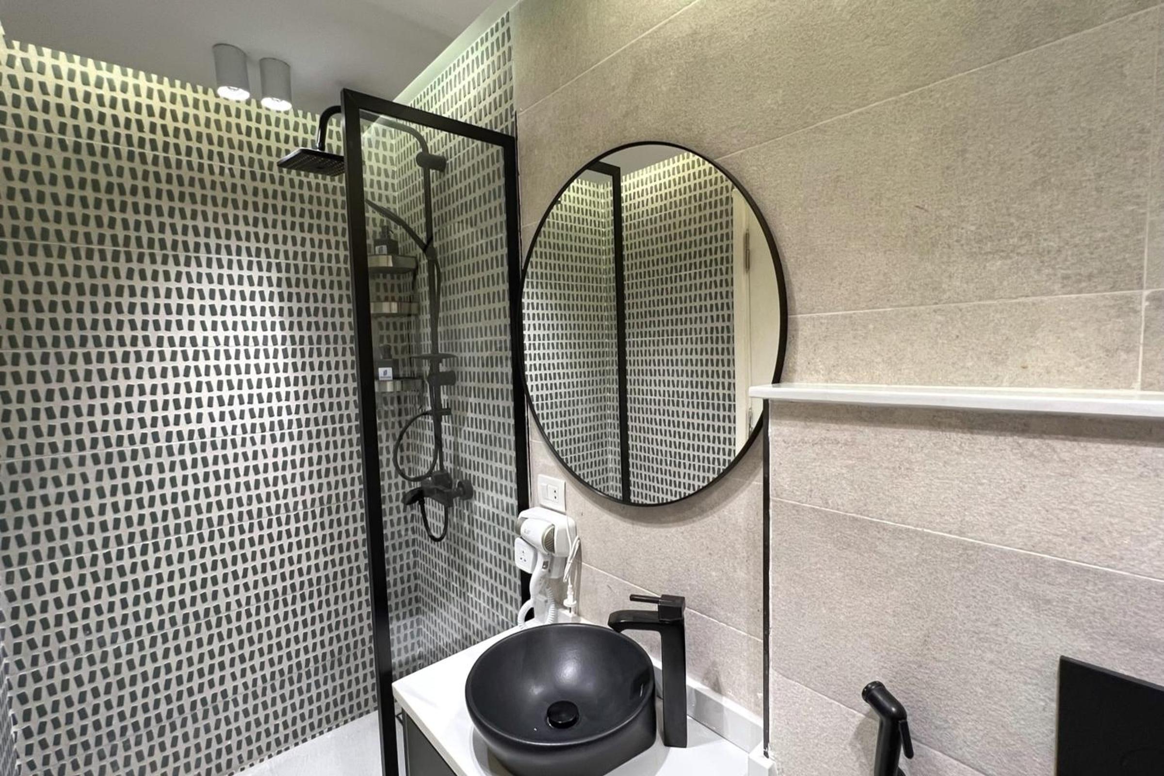 The 2 BDR Emerald Condo 5 min to CAI Airport