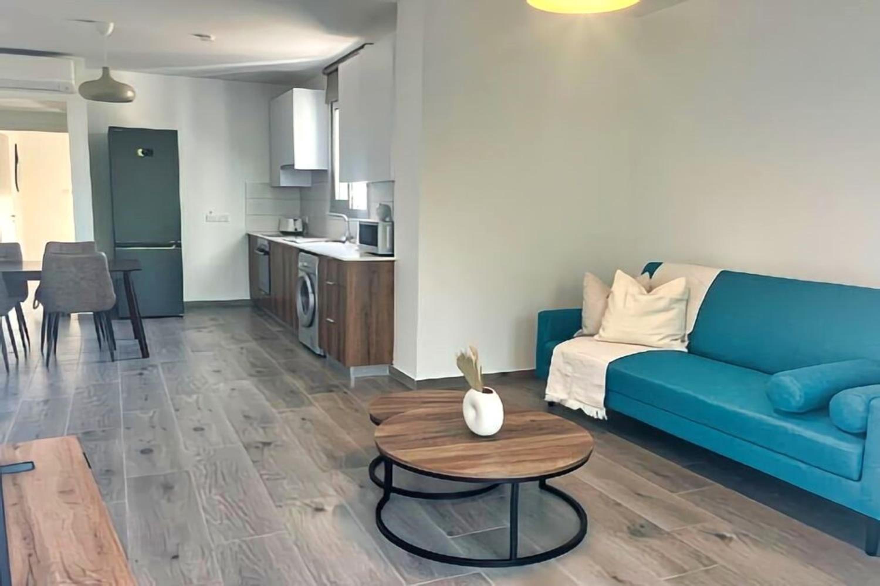 Phaedrus Living Coral Suites Allure