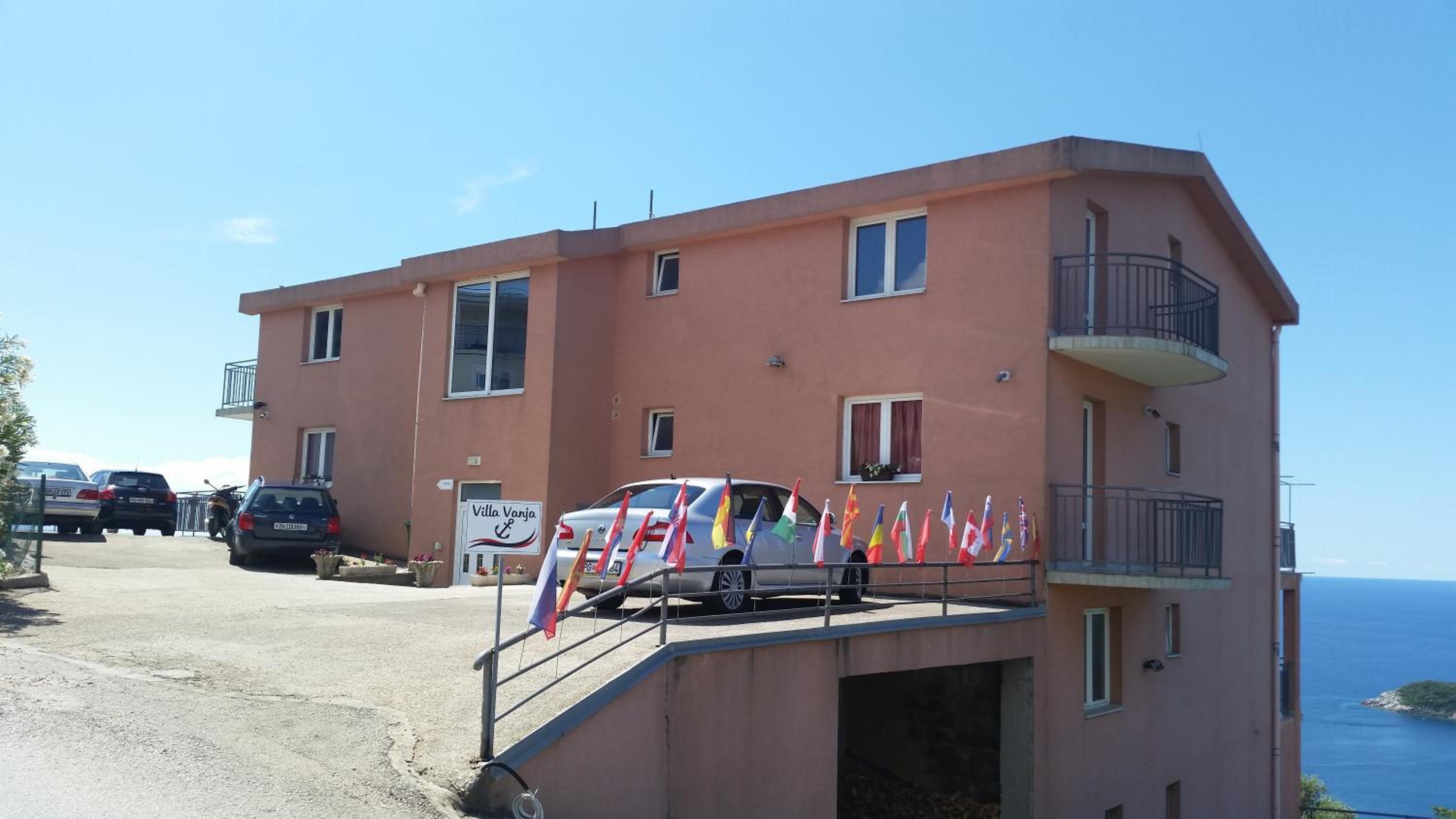Calma Vista Apartments