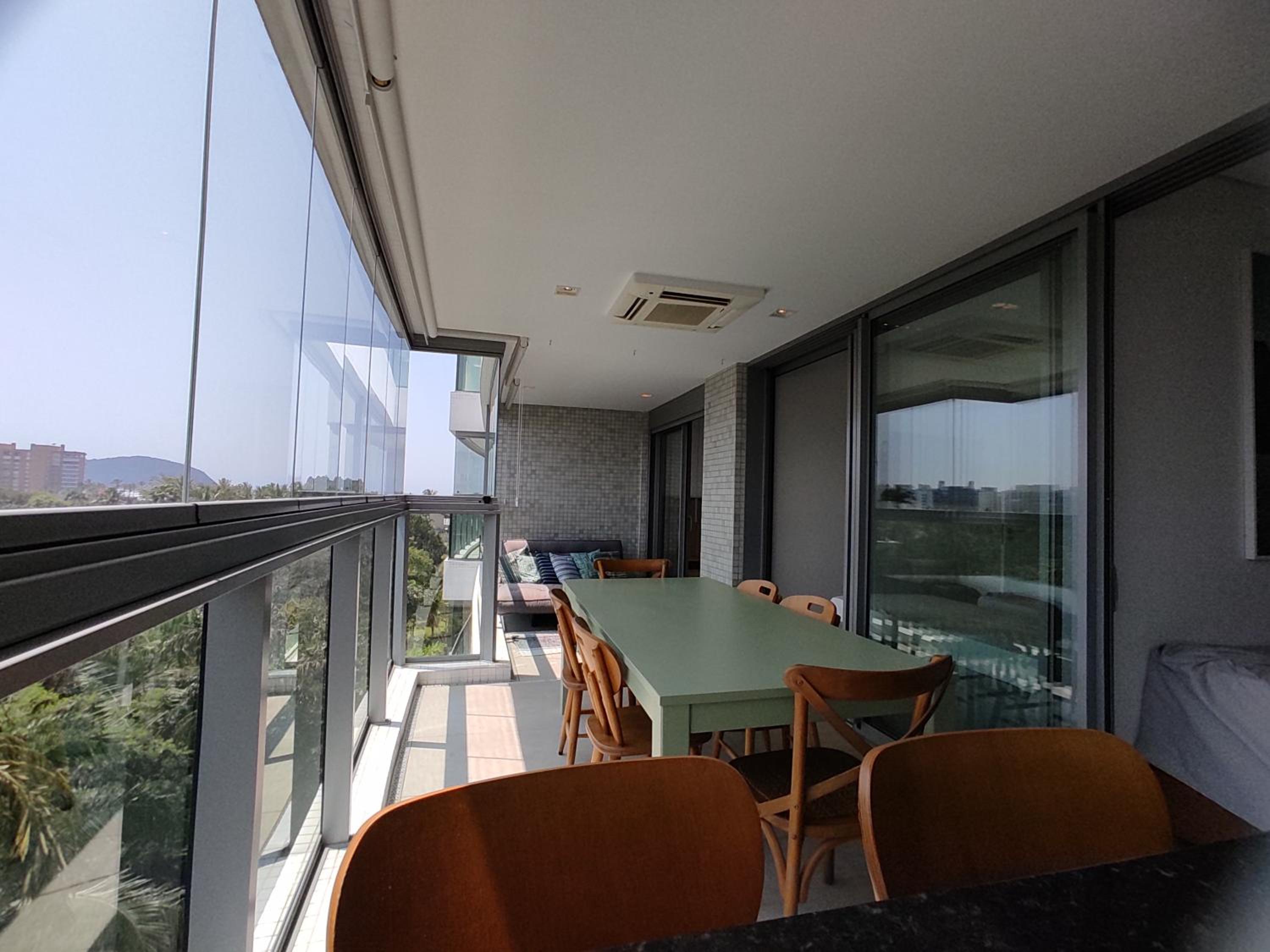 Ed San Sebastian pé na areia na Riviera com 2 dormitórios
