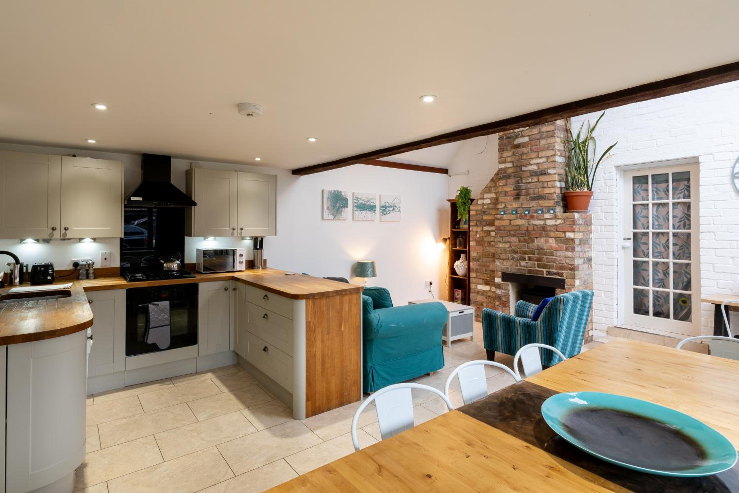 Colthorn Farm Cottage By Aryas Properties - Oxford view 4