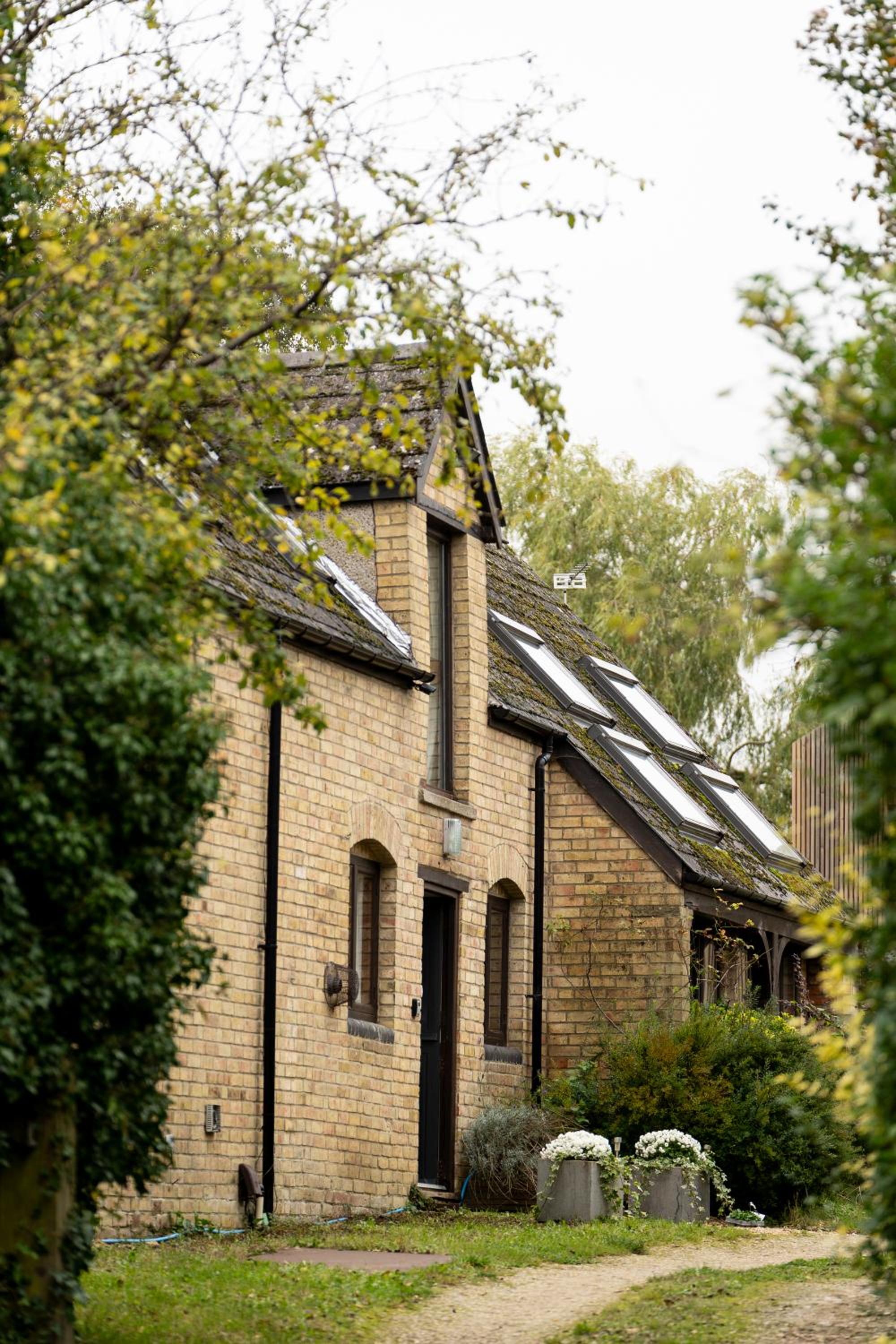 Colthorn Farm Cottage By Aryas Properties - Oxford view 2
