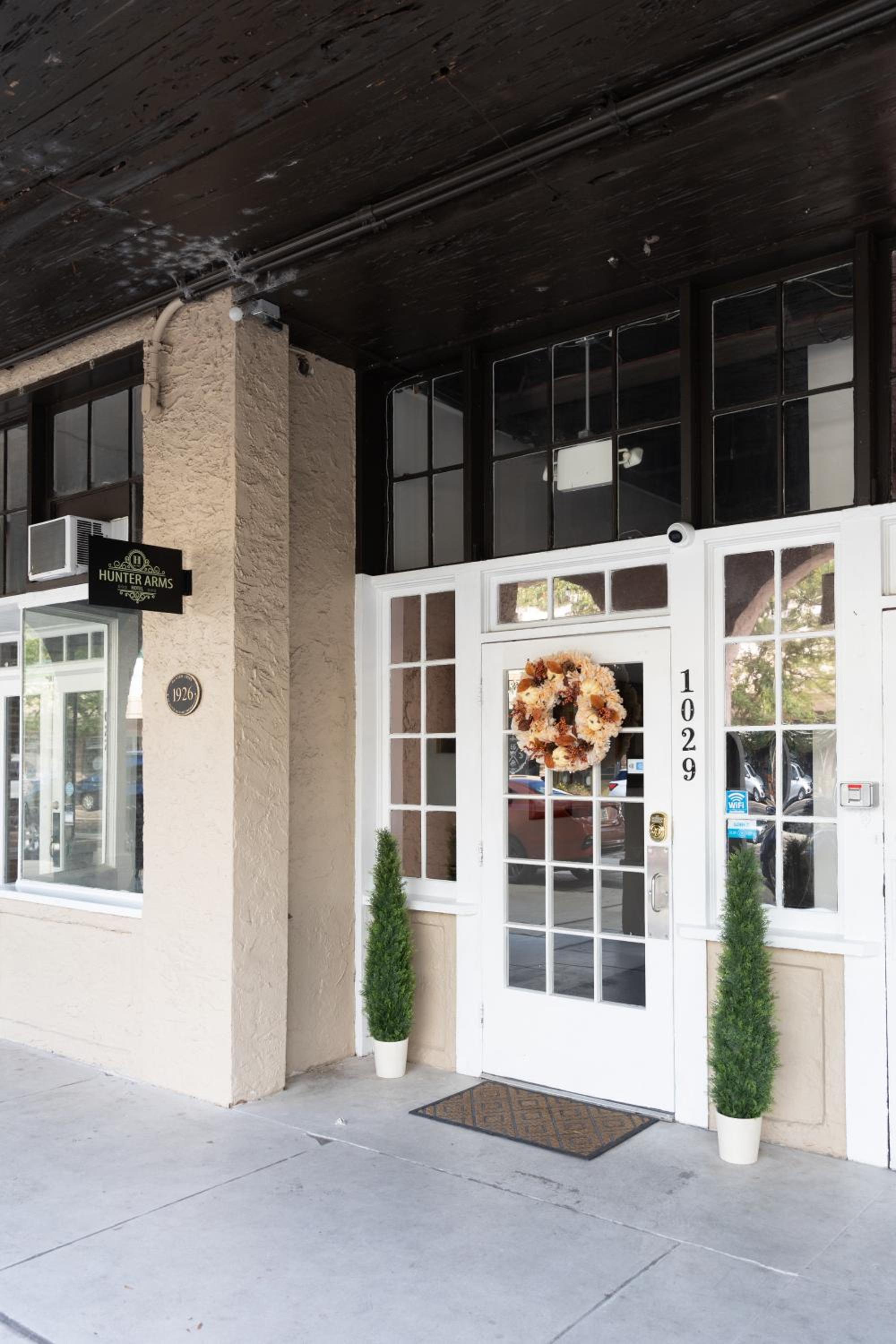 Hunter Arms Hotel