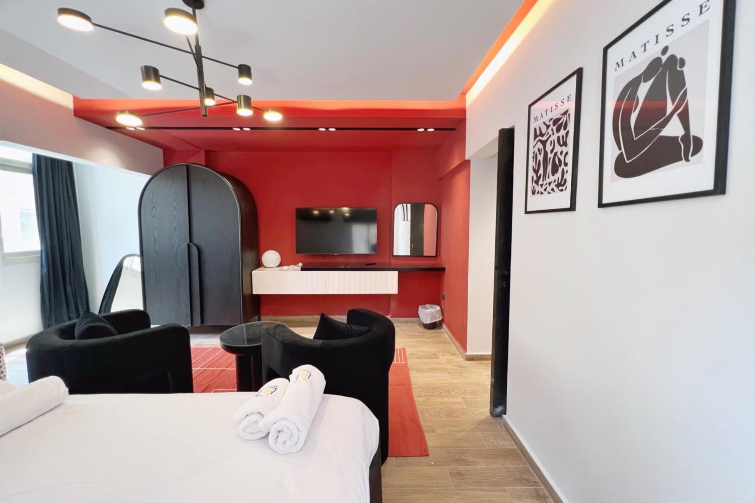 The 2 BDR Scarlet Condo 5 min to CAI Airport