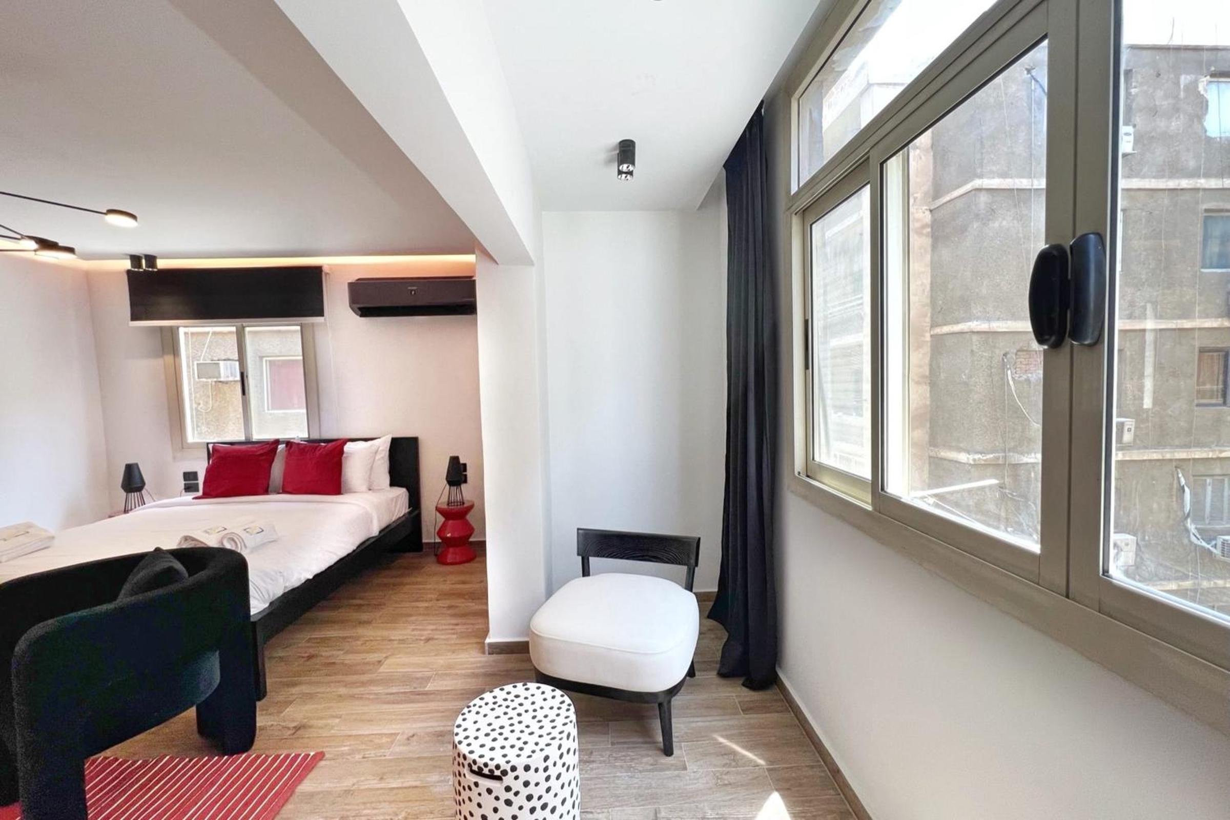 The 2 BDR Scarlet Condo 5 min to CAI Airport