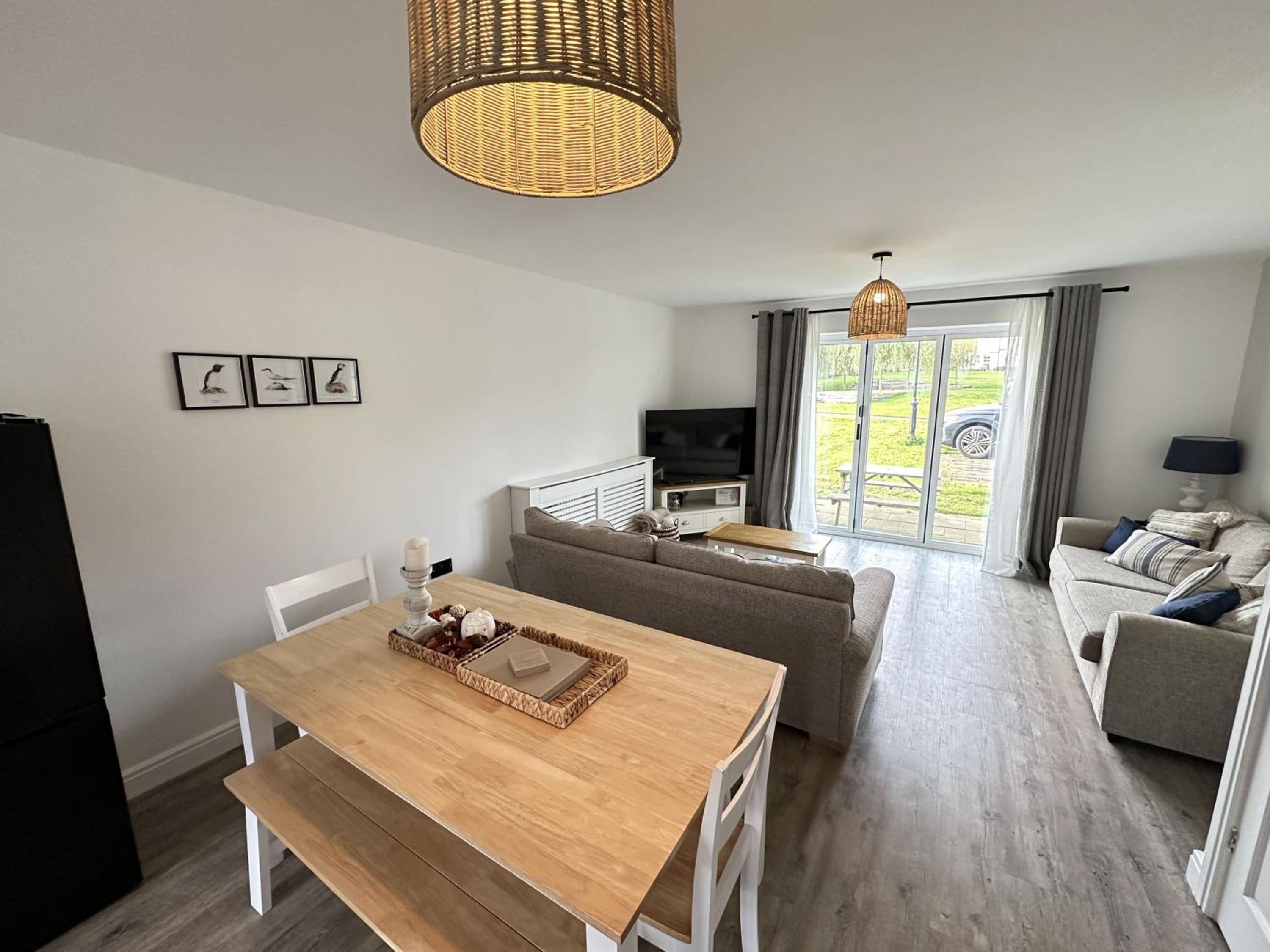 Waves at The Bay - Part of the The Bay Filey Holiday Village with pool, gym and direct beach access, pub, restaurant, tennis and meadows walks view 4