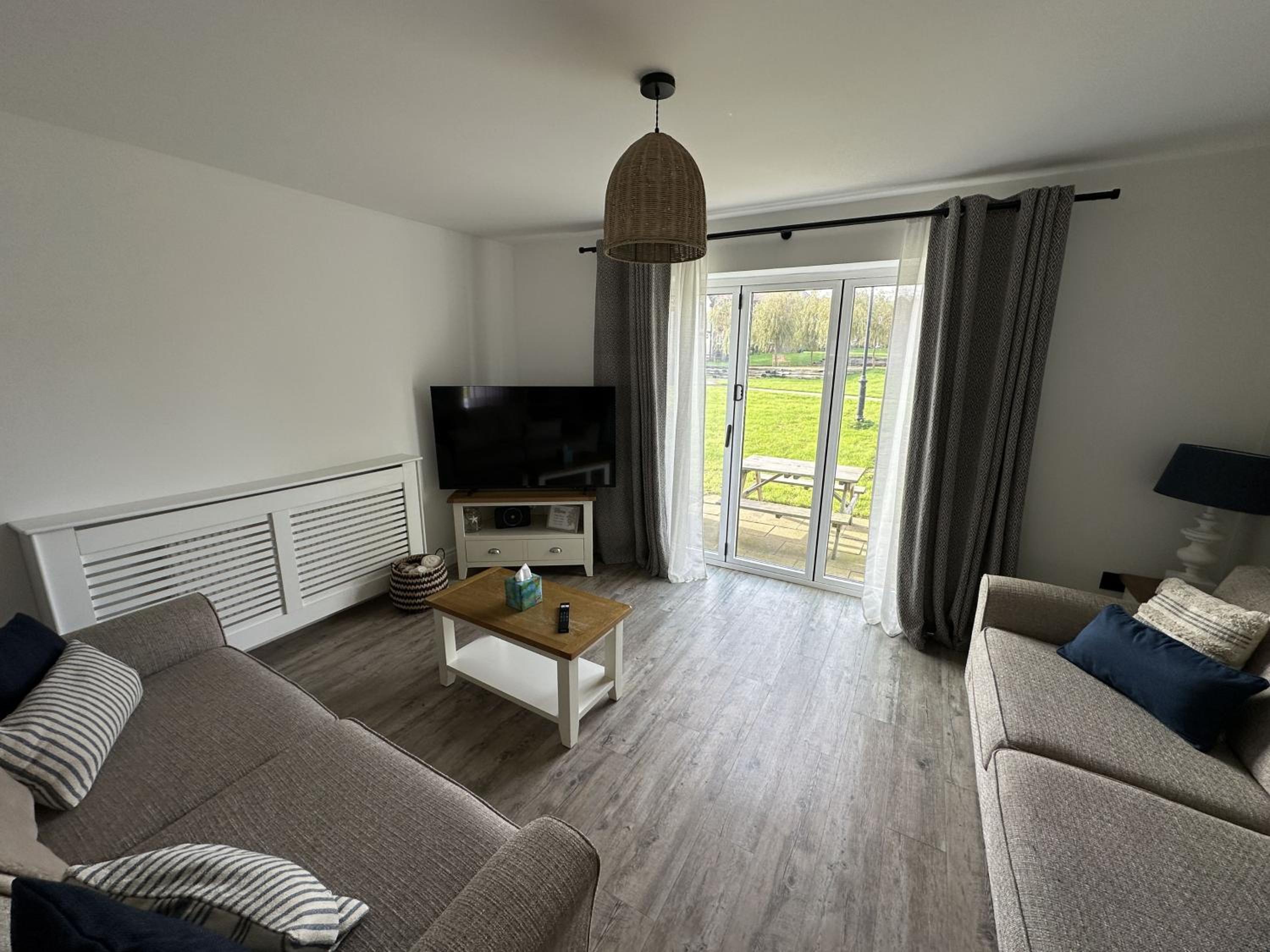 Waves at The Bay - Part of the The Bay Filey Holiday Village with pool, gym and direct beach access, pub, restaurant, tennis and meadows walks view 5