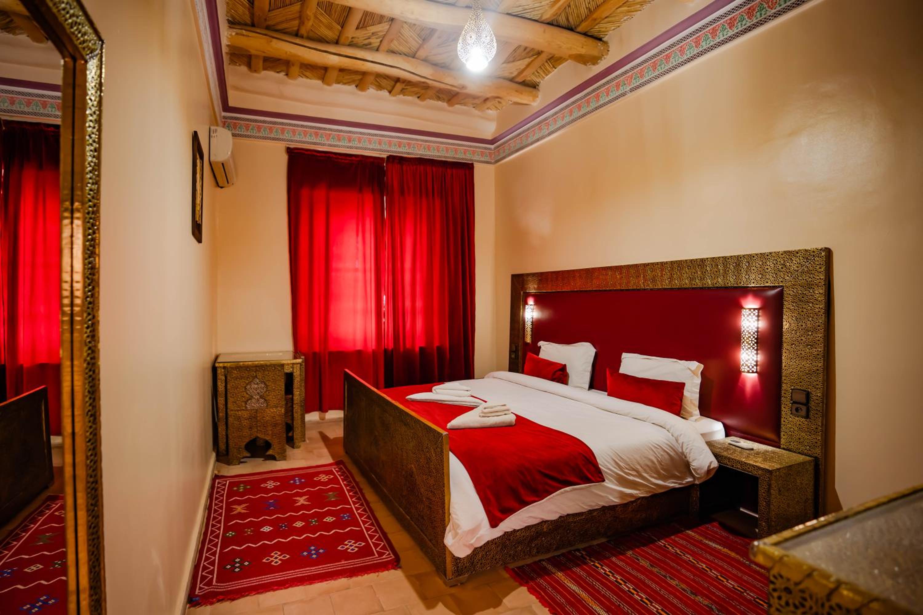 Kasbah Tizzarouine, photo 9
