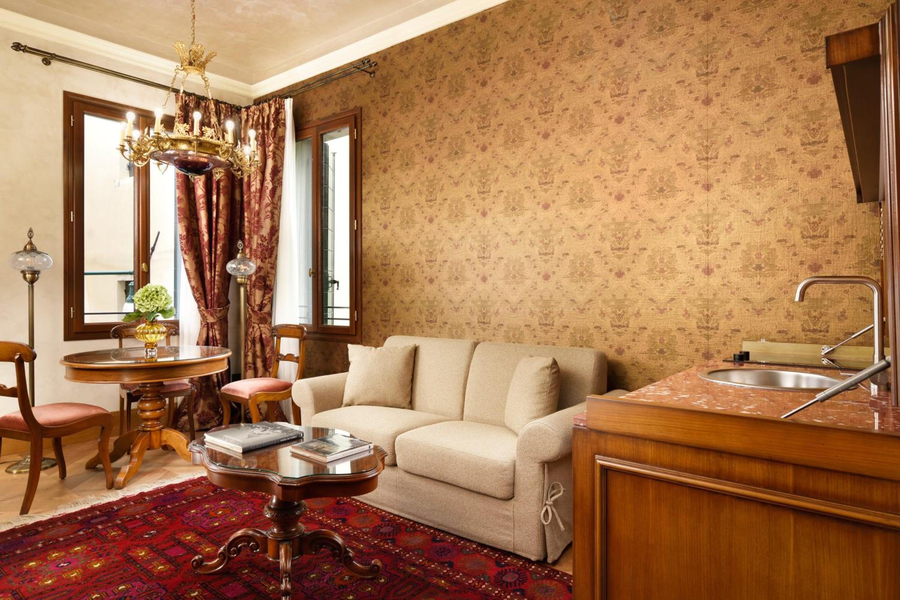 Empress Theodora Apartments photo 3