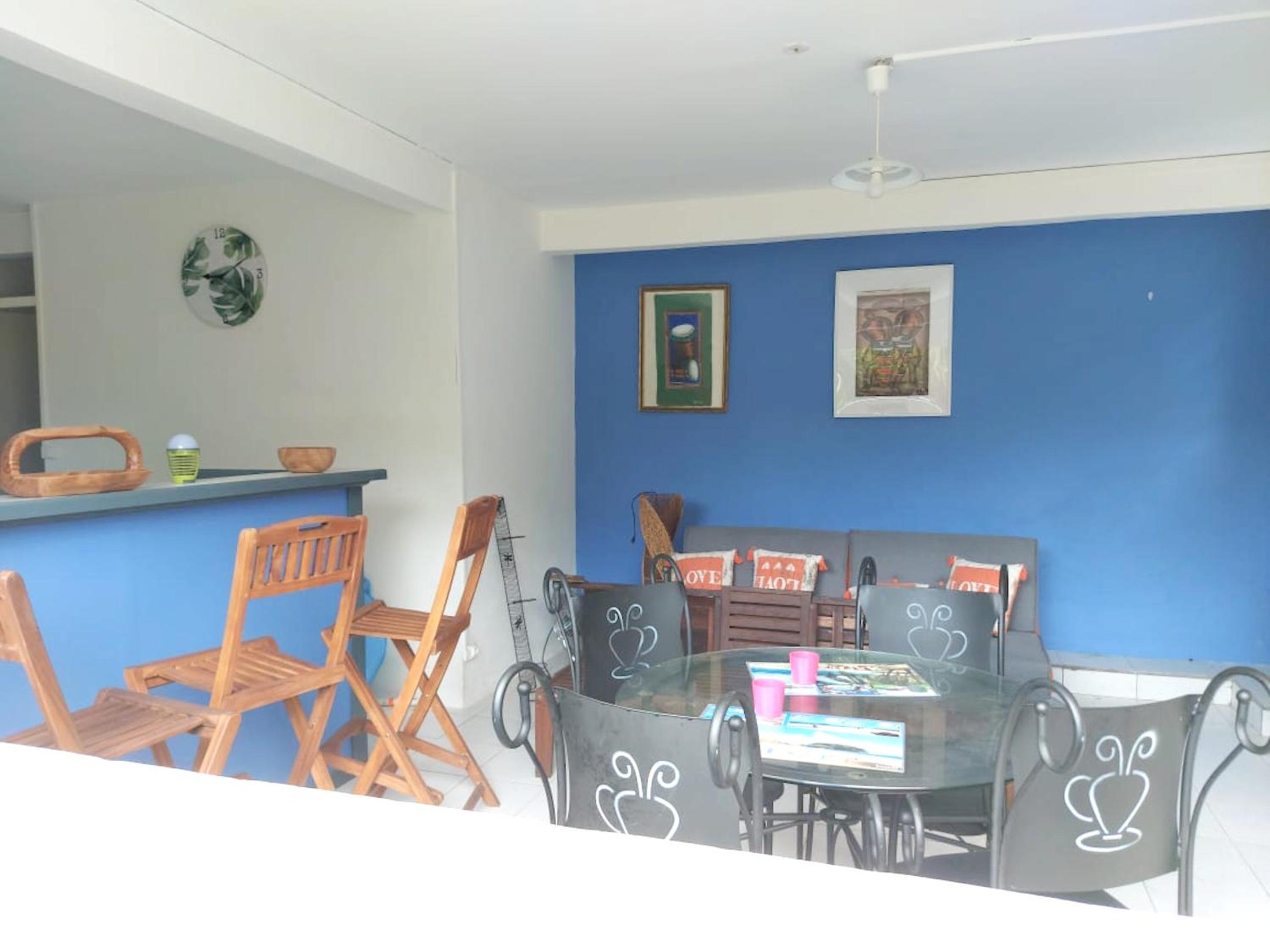 Appartement charmant a La Trinite 70 m² avec terrasse view 2