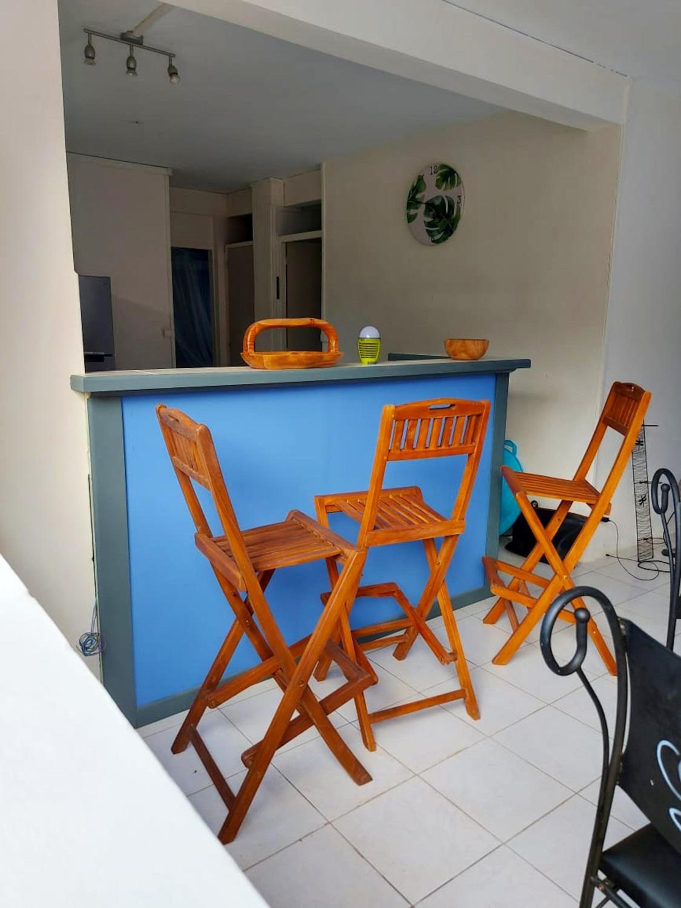 Appartement charmant a La Trinite 70 m² avec terrasse view 4