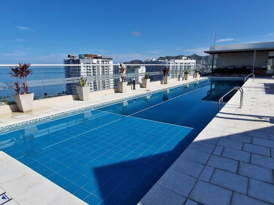 Aparta suite, hermosa vista piso 11