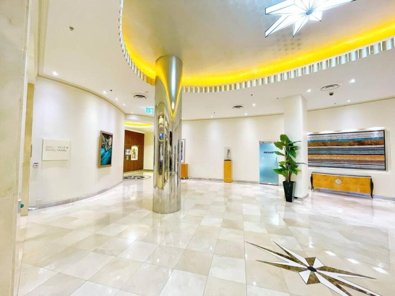 Prime Location 2BD Serviced Apt at Surfers Paradise