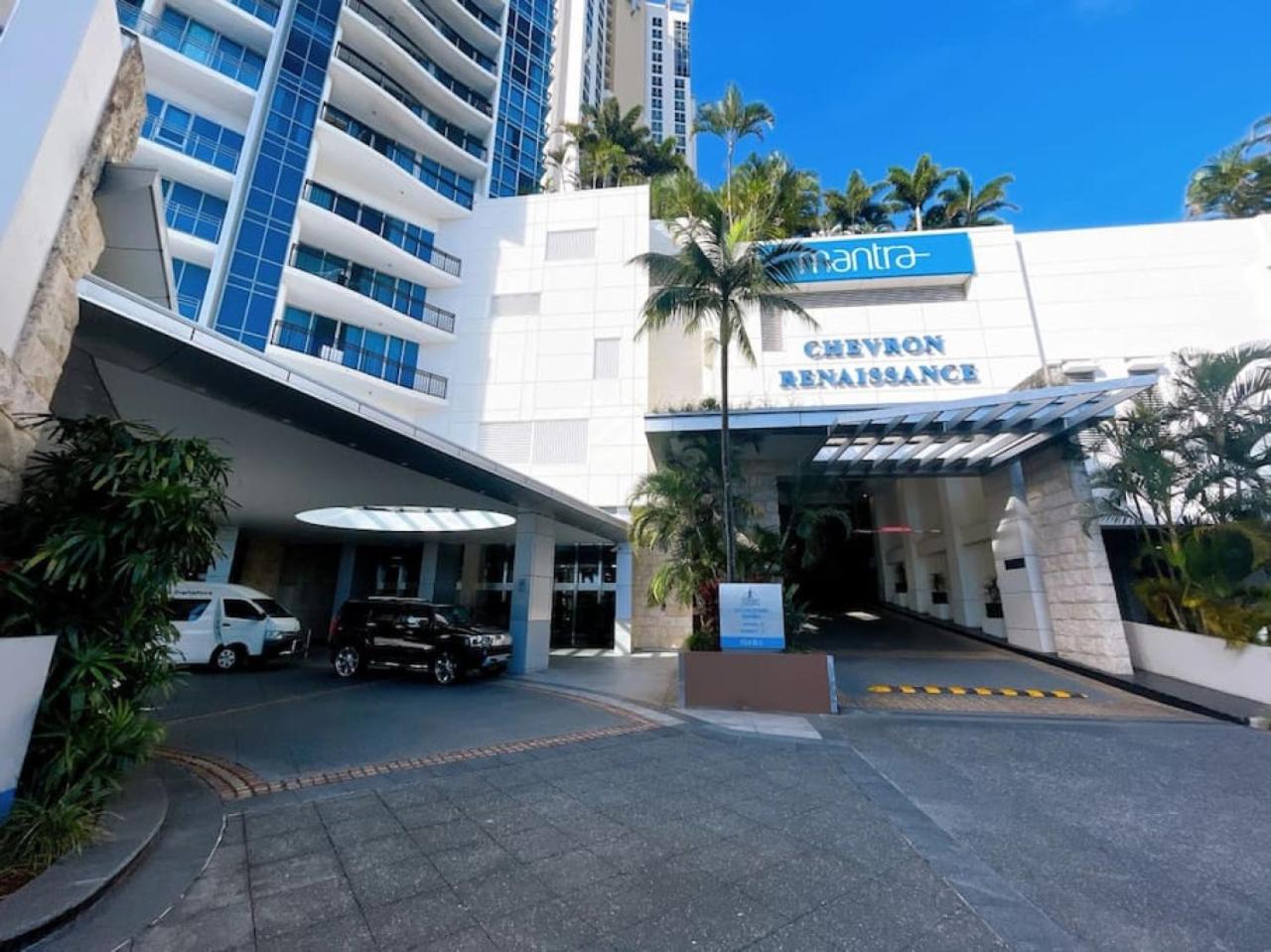 Prime Location 2BD Serviced Apt at Surfers Paradise
