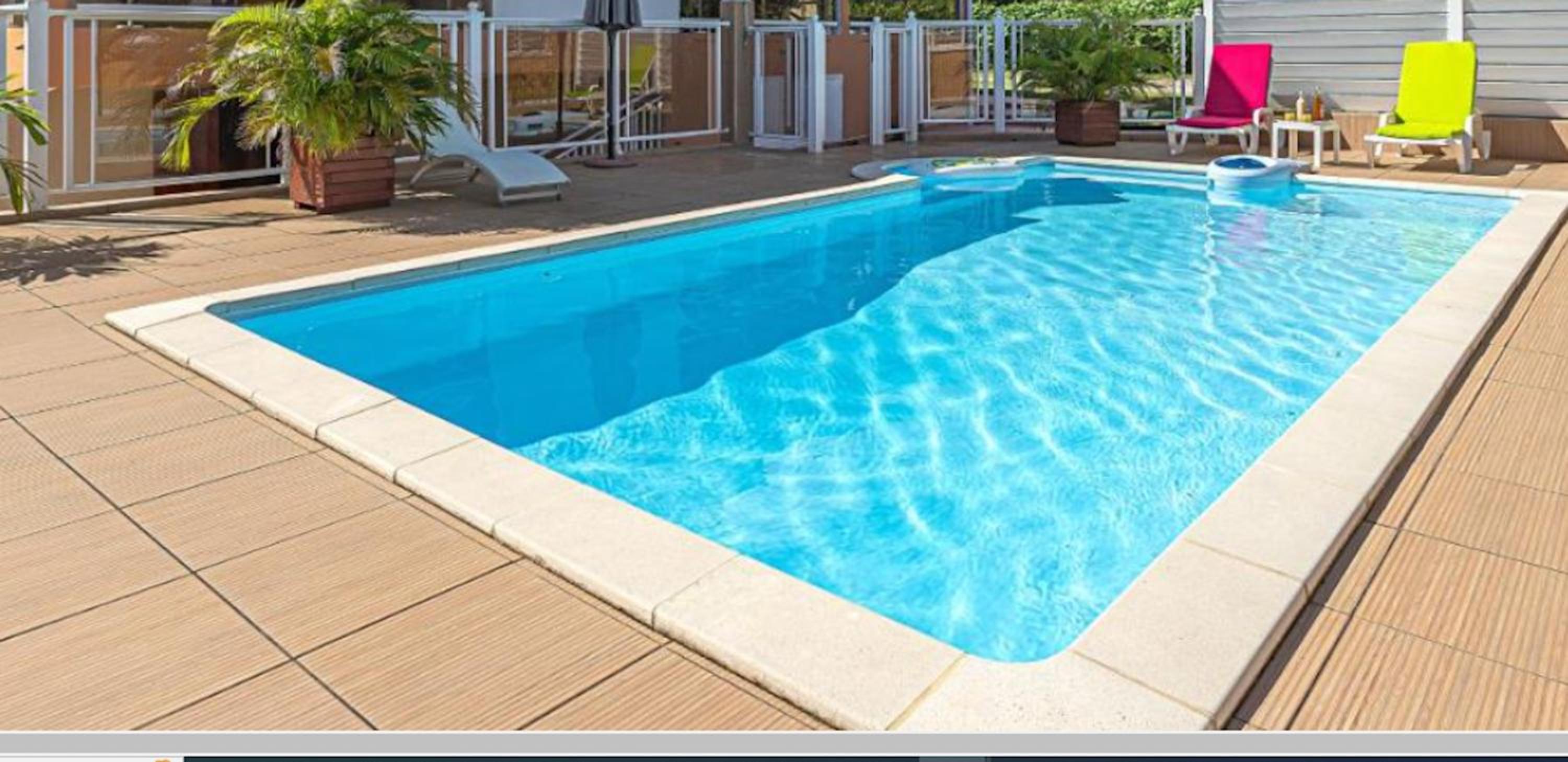 Appartement charmant à Le Moule, avec piscine partagée