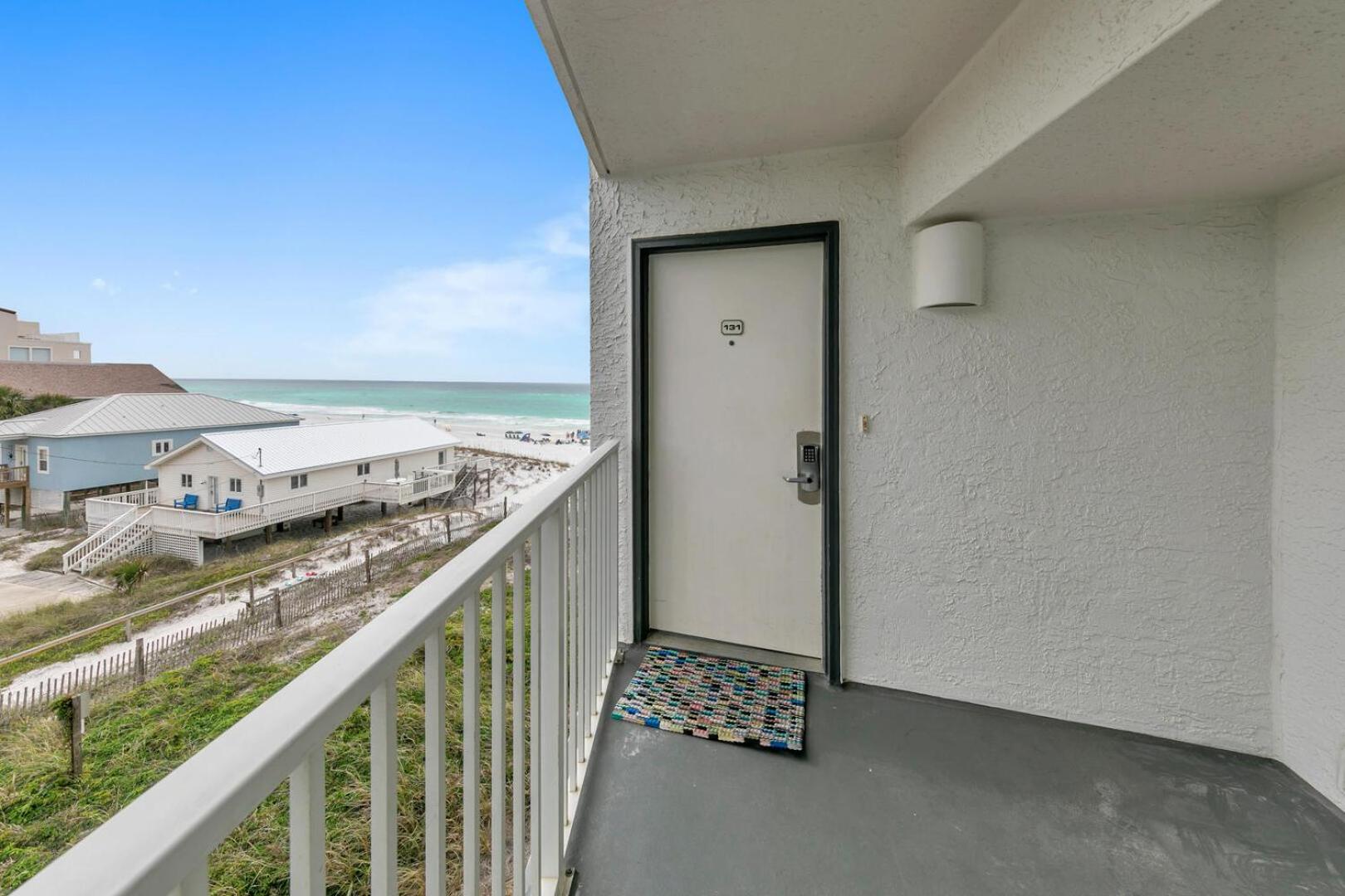 Mainsail 131 - Beachfront 2BR with Free Seasonal Beach Service view 5