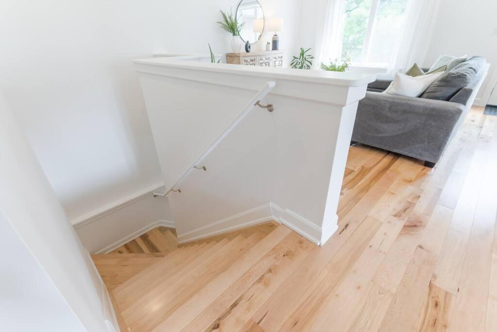 Charming 3BR Bungalow - Hot Tub