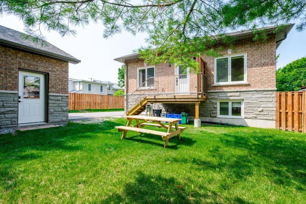 Charming 3BR Bungalow - Hot Tub