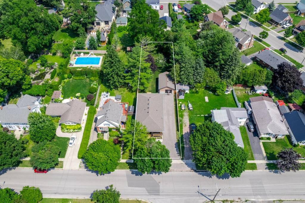 Charming 3BR Bungalow - Hot Tub