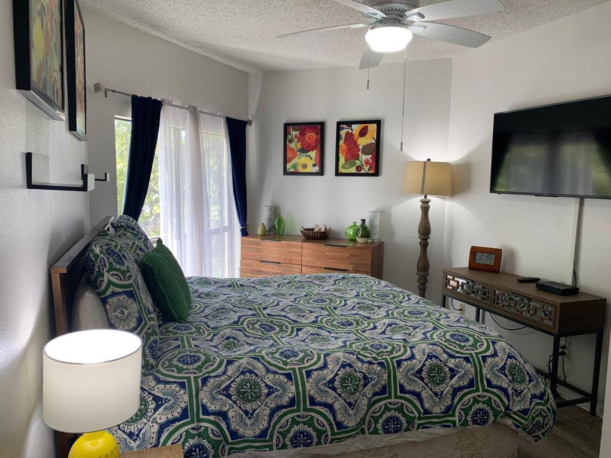 IC 215 Treetop Villa