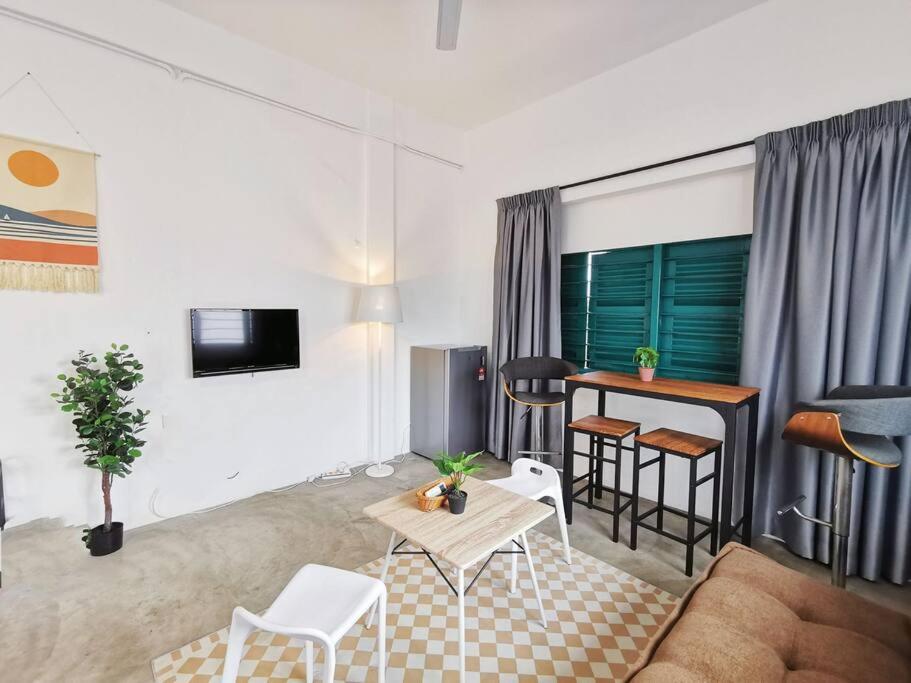 Ipoh town centre -rustic home 4pax (studio 5) photo 7