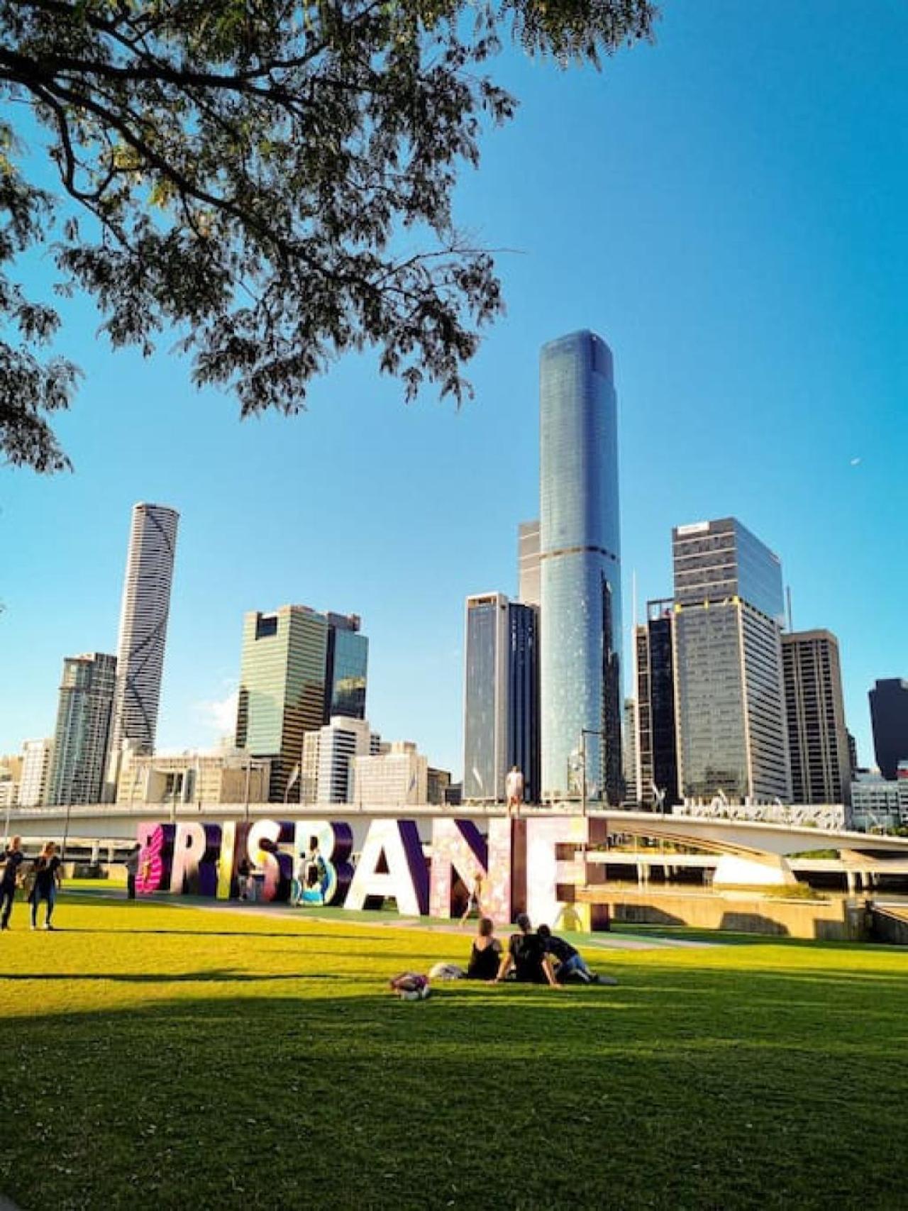Vintage Glamour Nest 2BR Apt near CBD with carpark