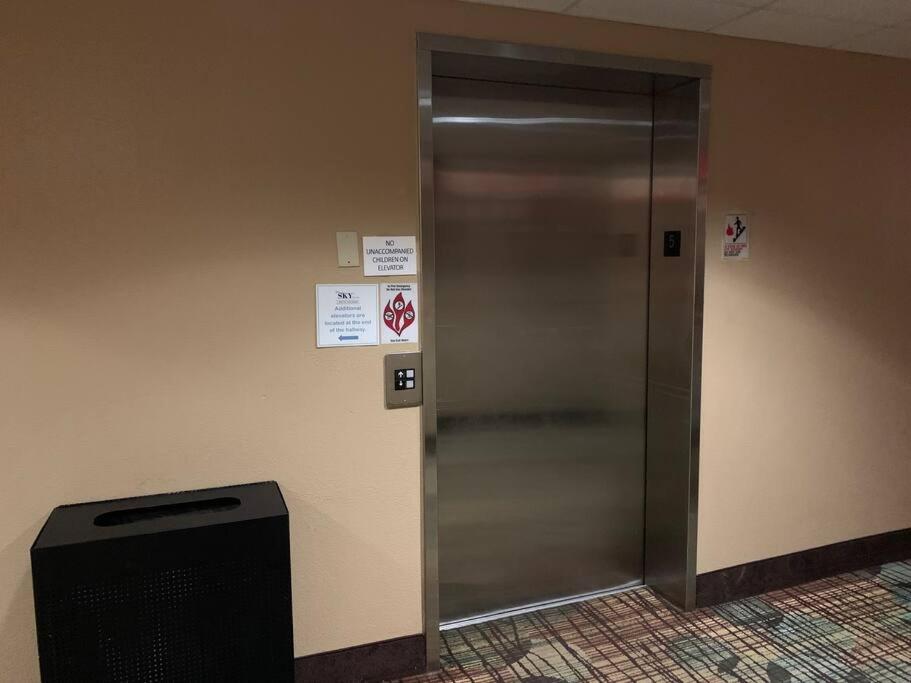 Perfect Place Suite Apt 2 Queen Beds FREE Parking