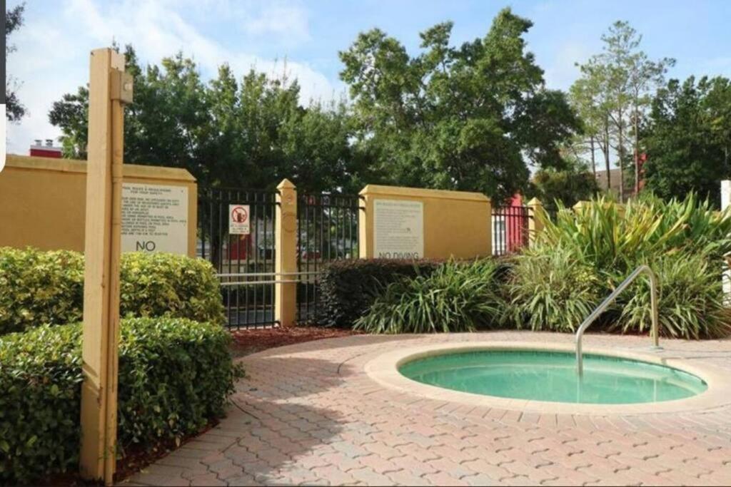 Perfect Place Suite Apt 2 Queen Beds FREE Parking