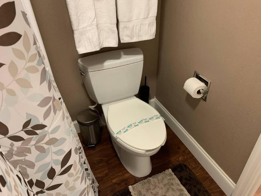 Perfect Place Suite Apt 2 Queen Beds FREE Parking