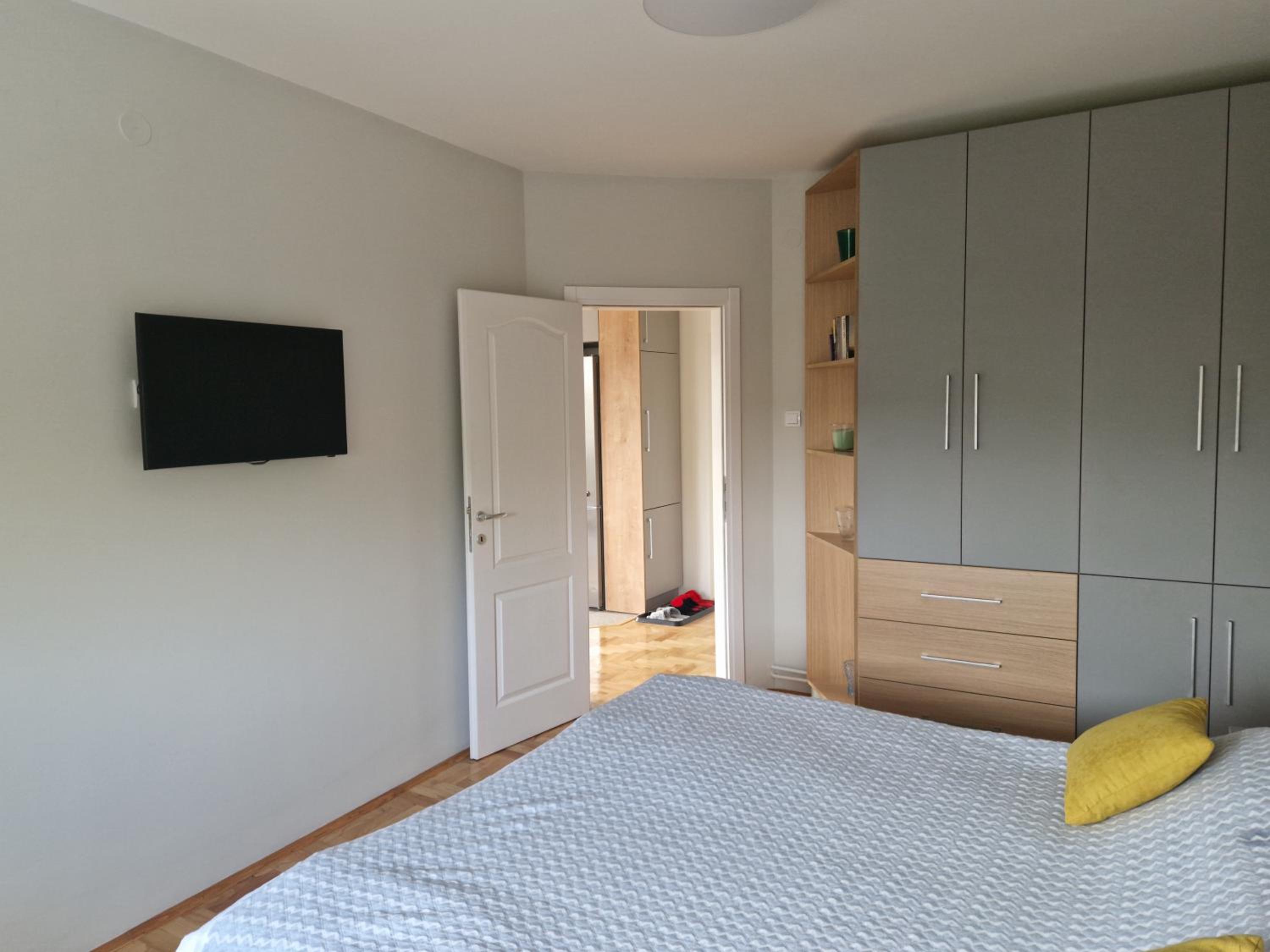 VICTORY APARTMENT