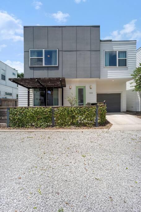 NEW Casa Vallos Downtown w Private Garage view 4