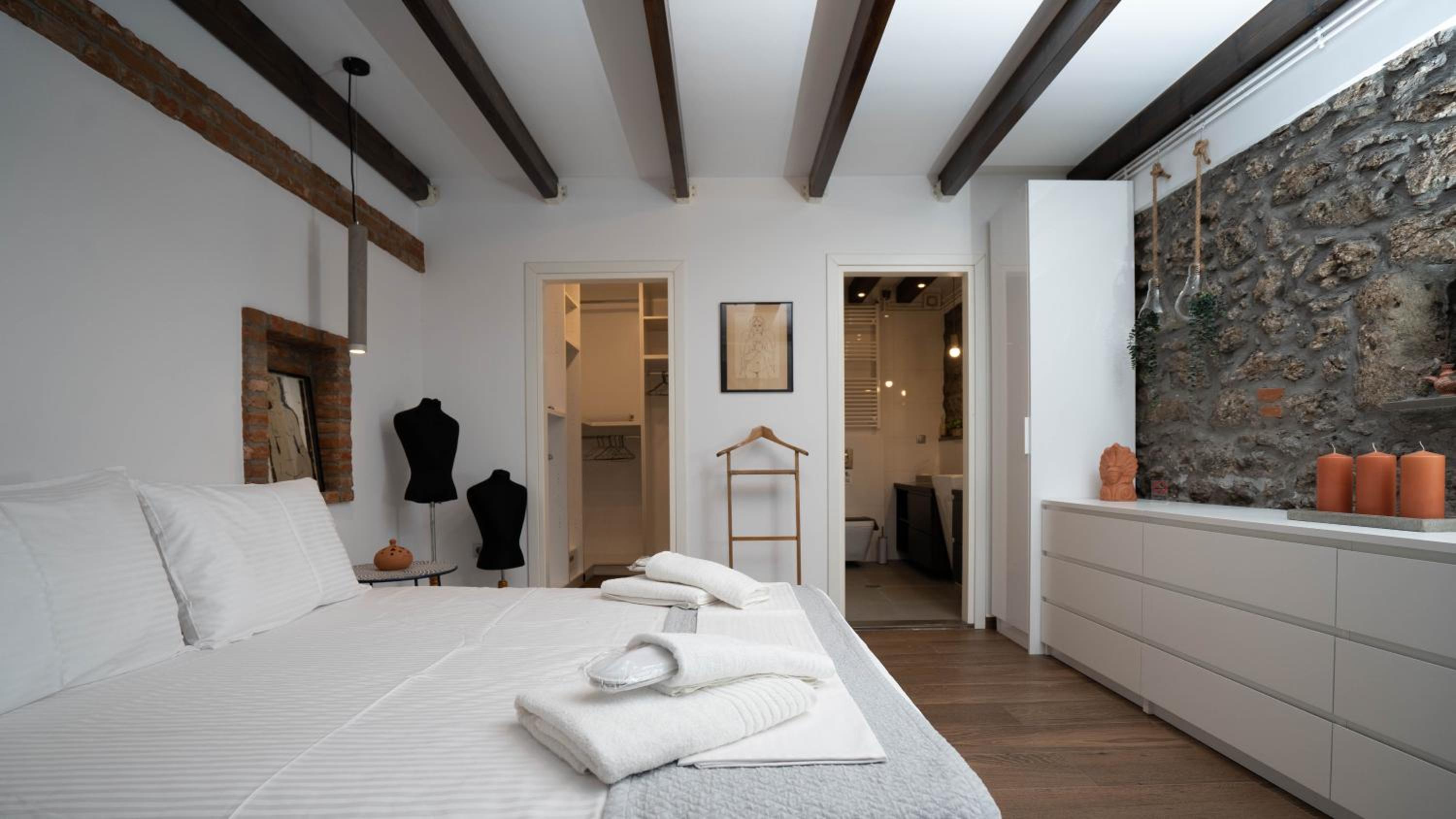 Archhouse