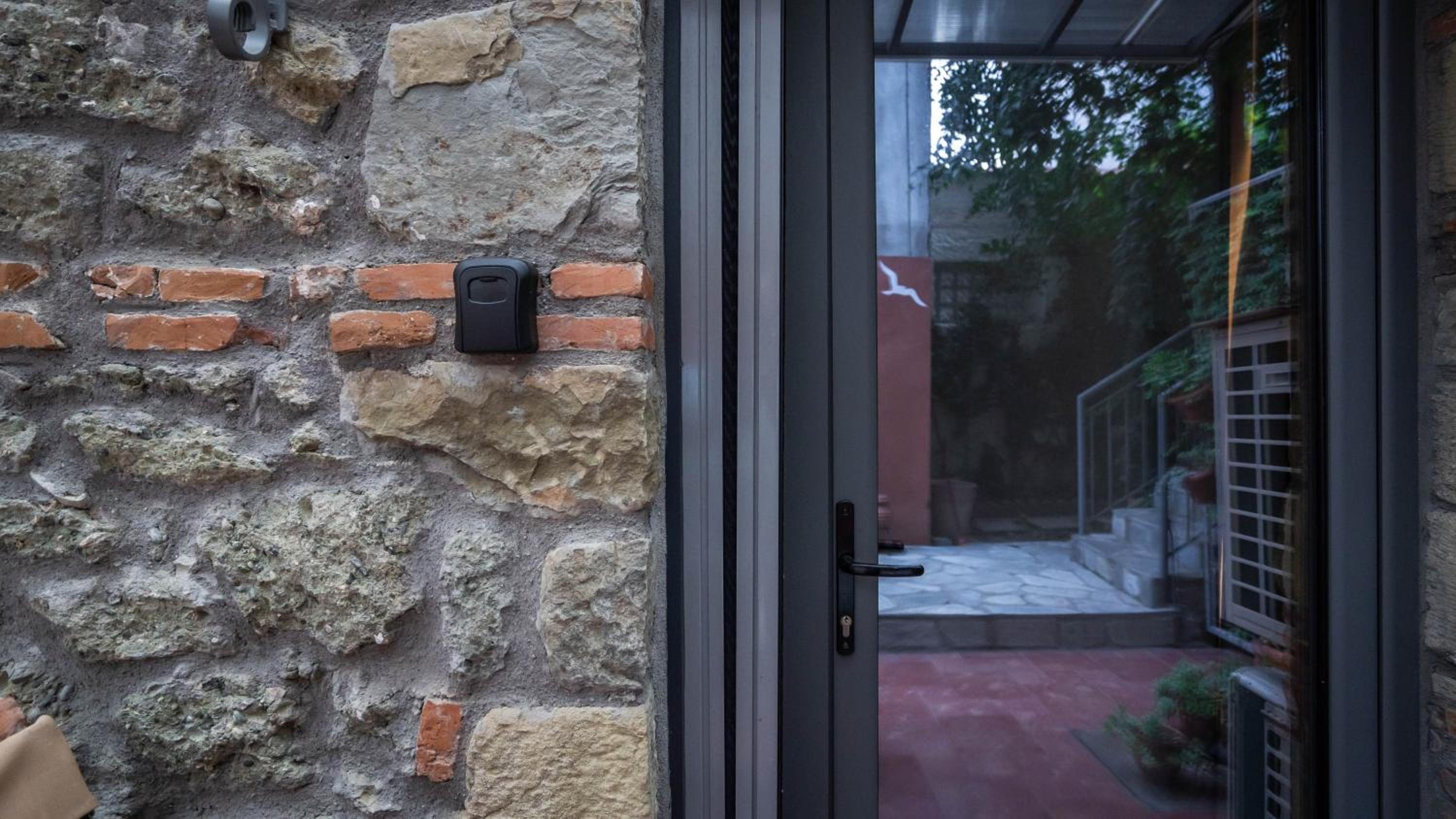 Archhouse