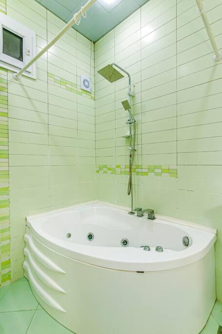 City Centre DeLuxe Apartment
