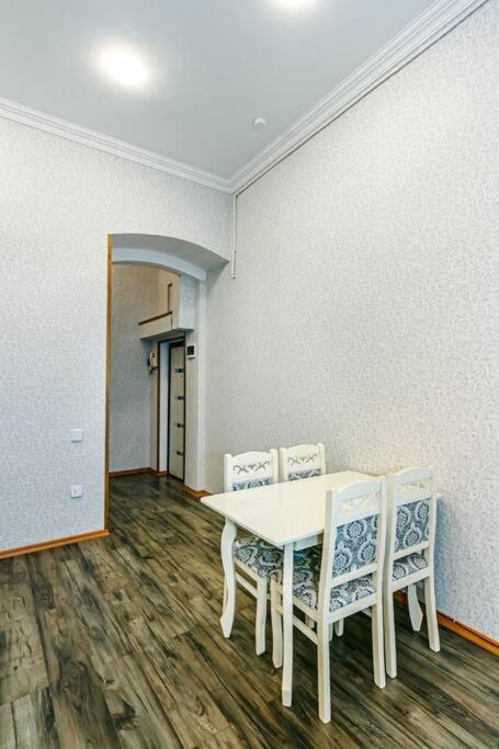 City Centre DeLuxe Apartment