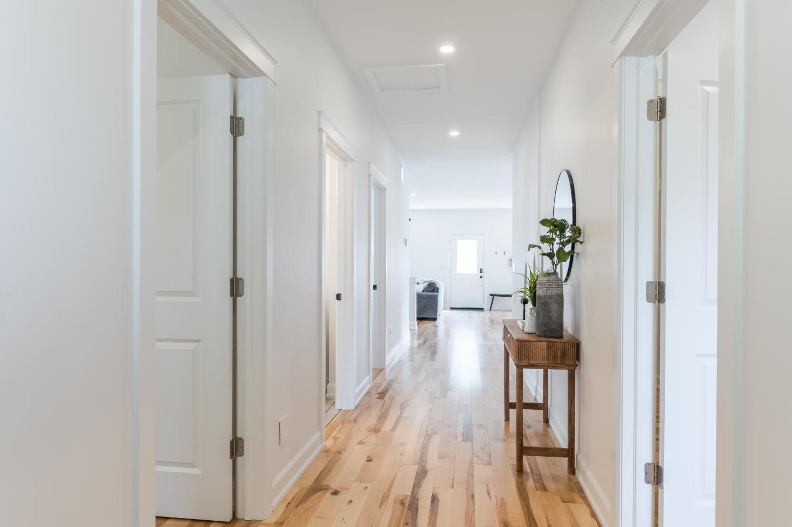 Charming 3BR Bungalow - Hot Tub