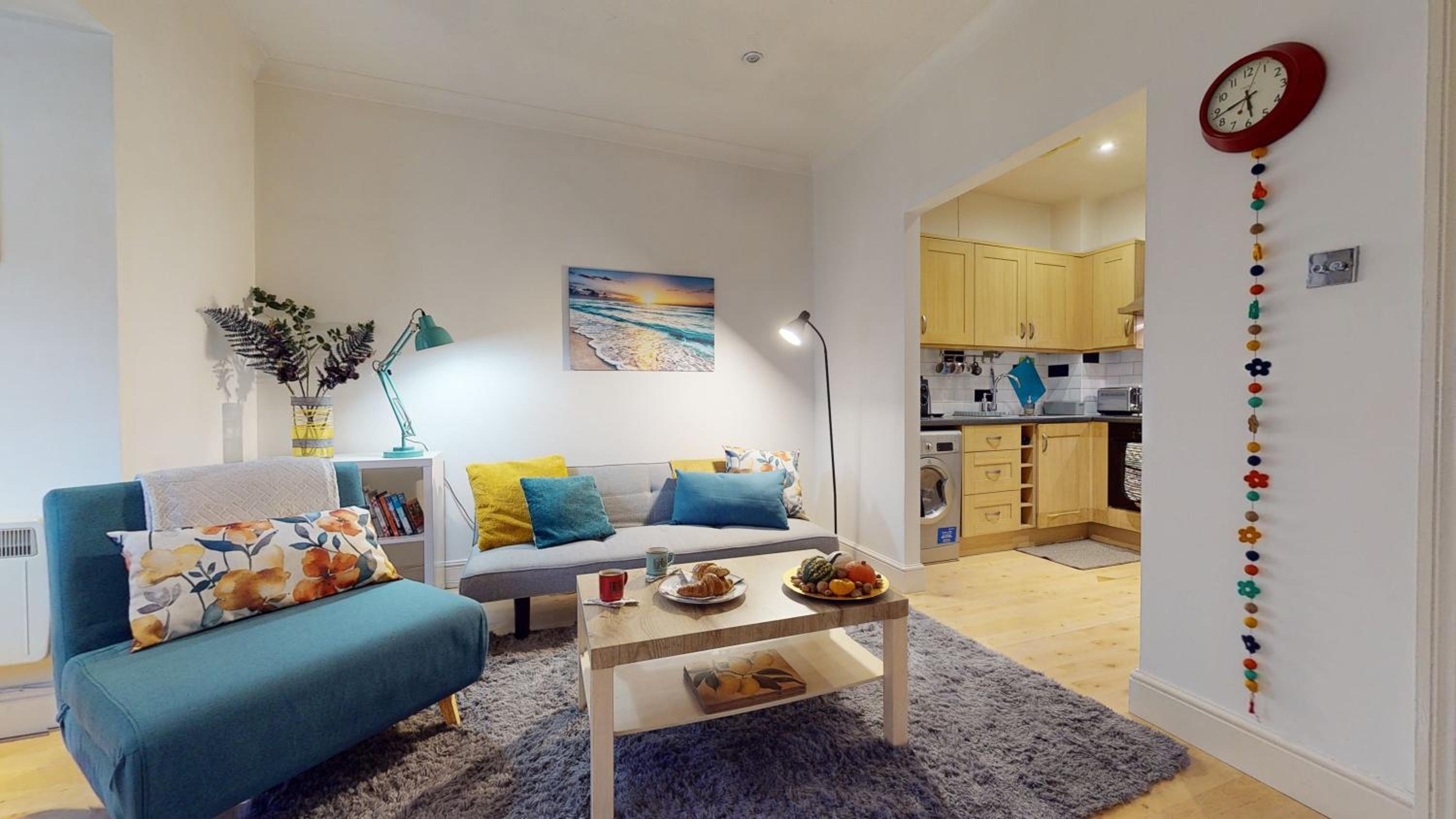 The Cosy Bay Near Tower Bridge