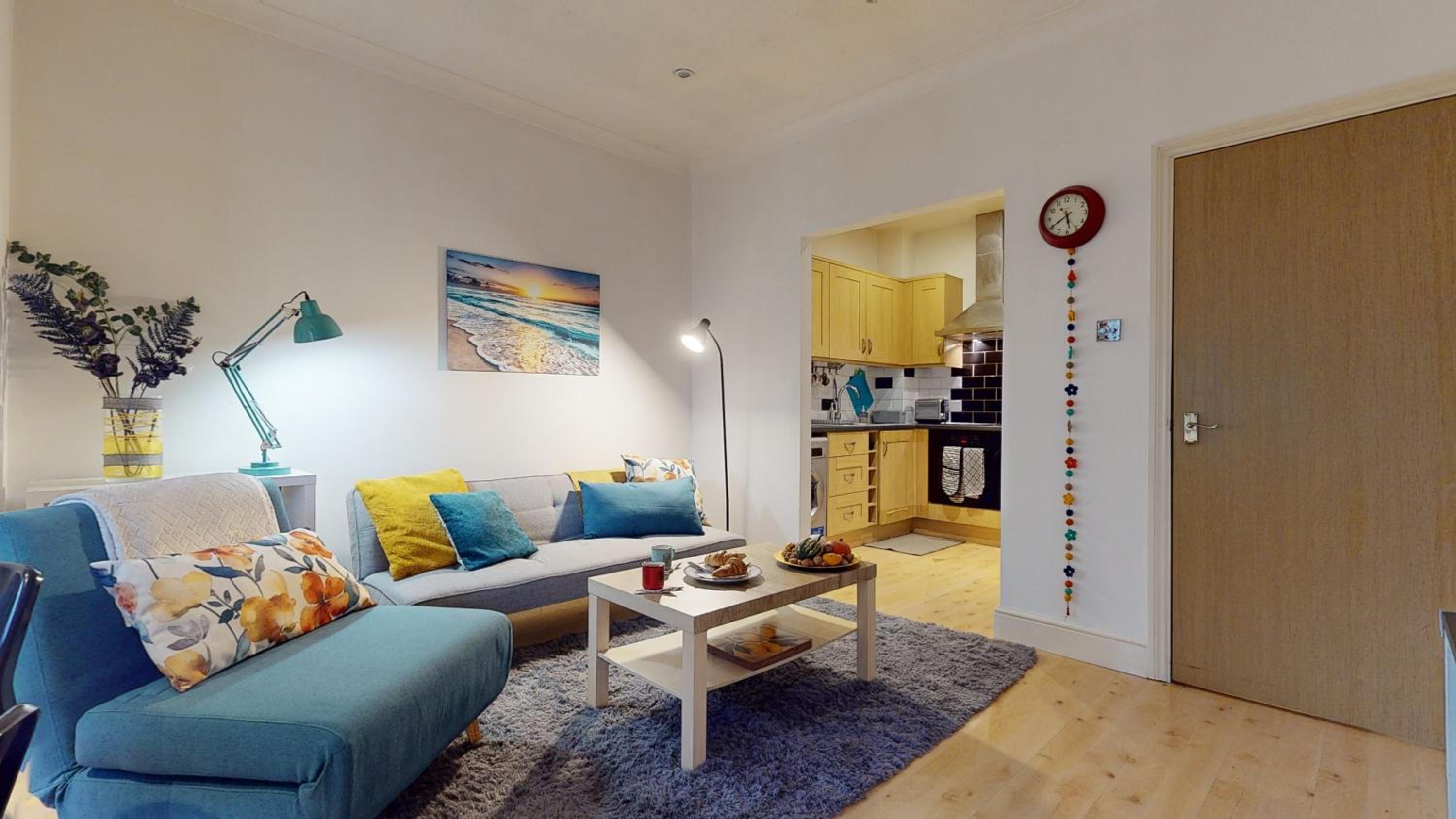 The Cosy Bay Near Tower Bridge