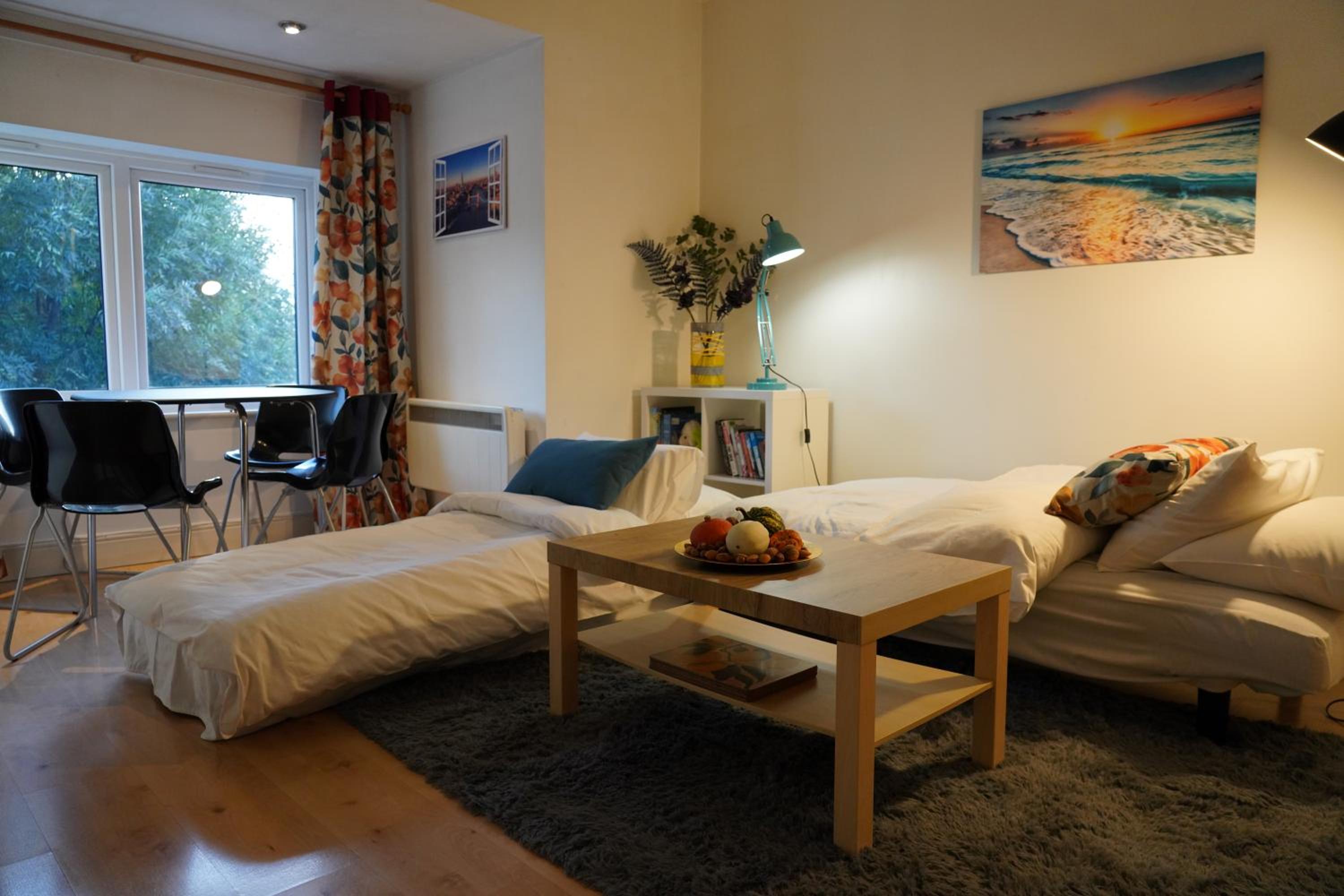 The Cosy Bay Near Tower Bridge