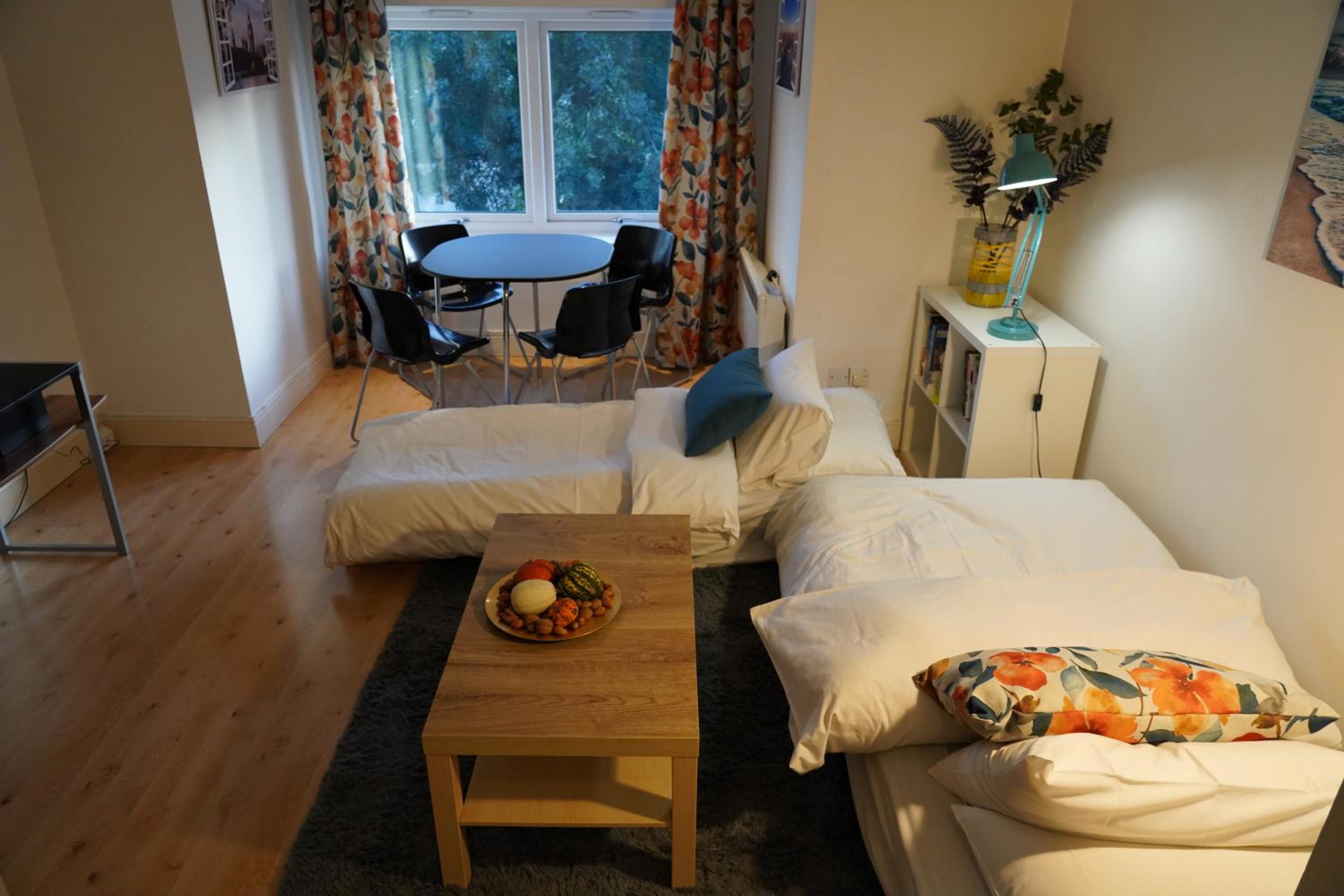 The Cosy Bay Near Tower Bridge