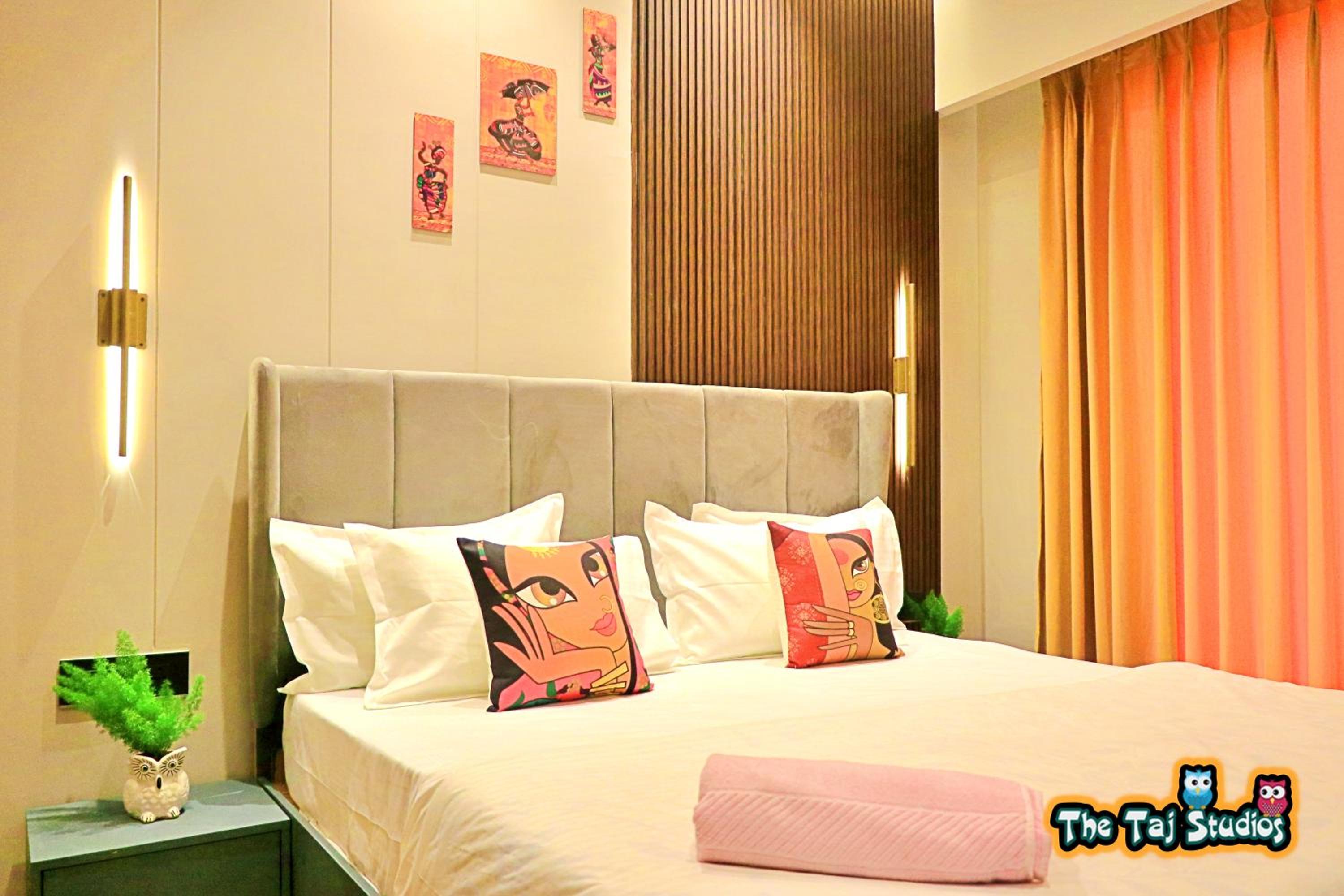 Taj Studiosc- #Super #Luxurious #Independent #Cozy #Stay within Biggest Mall of G Noida by Ghumloo com view 3