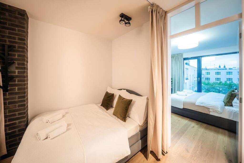 5BR+2Bath Old Town Industrial Penthouse, A/C