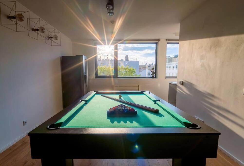 5BR+2Bath Old Town Industrial Penthouse, A/C