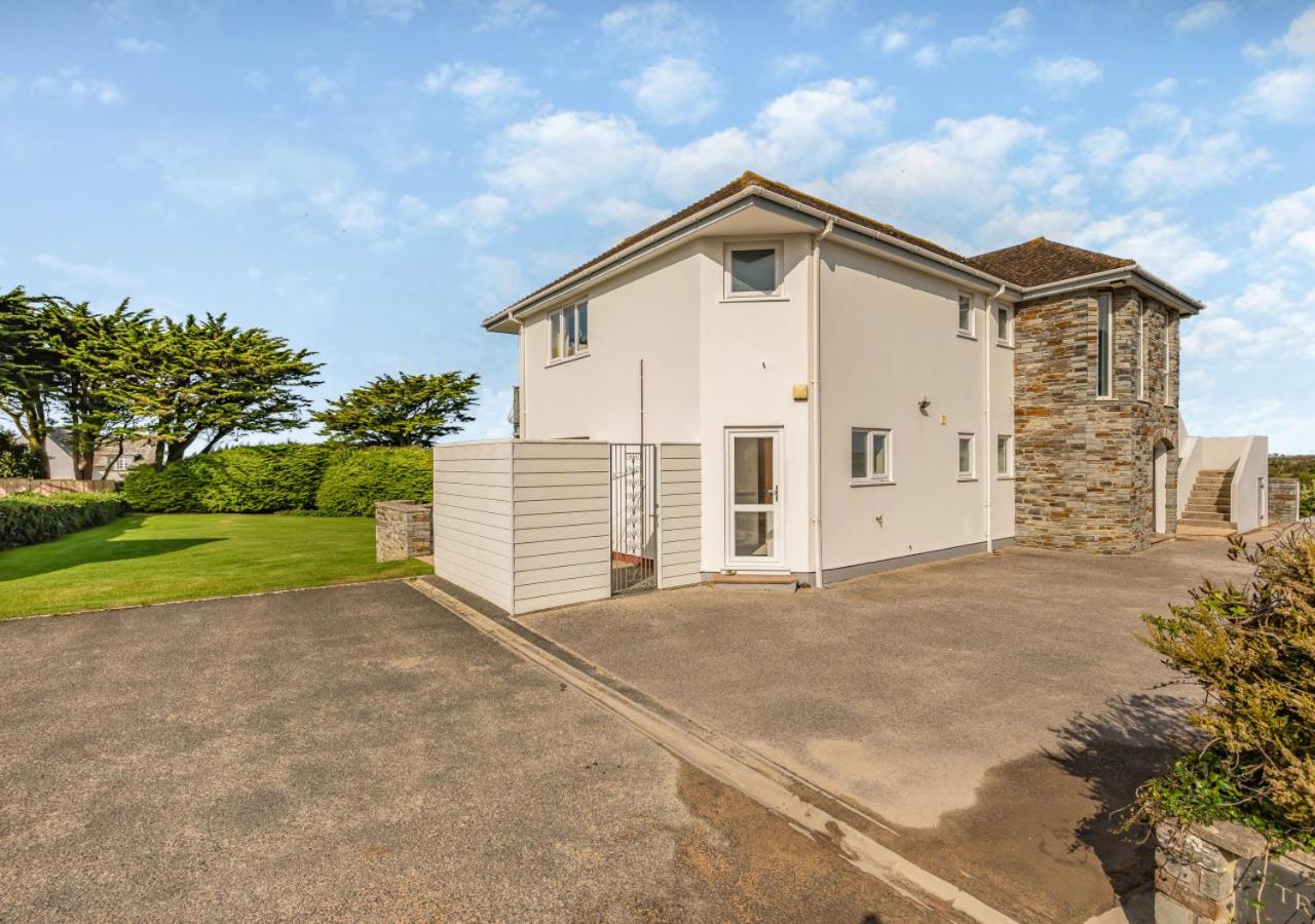 6 Bed in Padstow oc-p00006